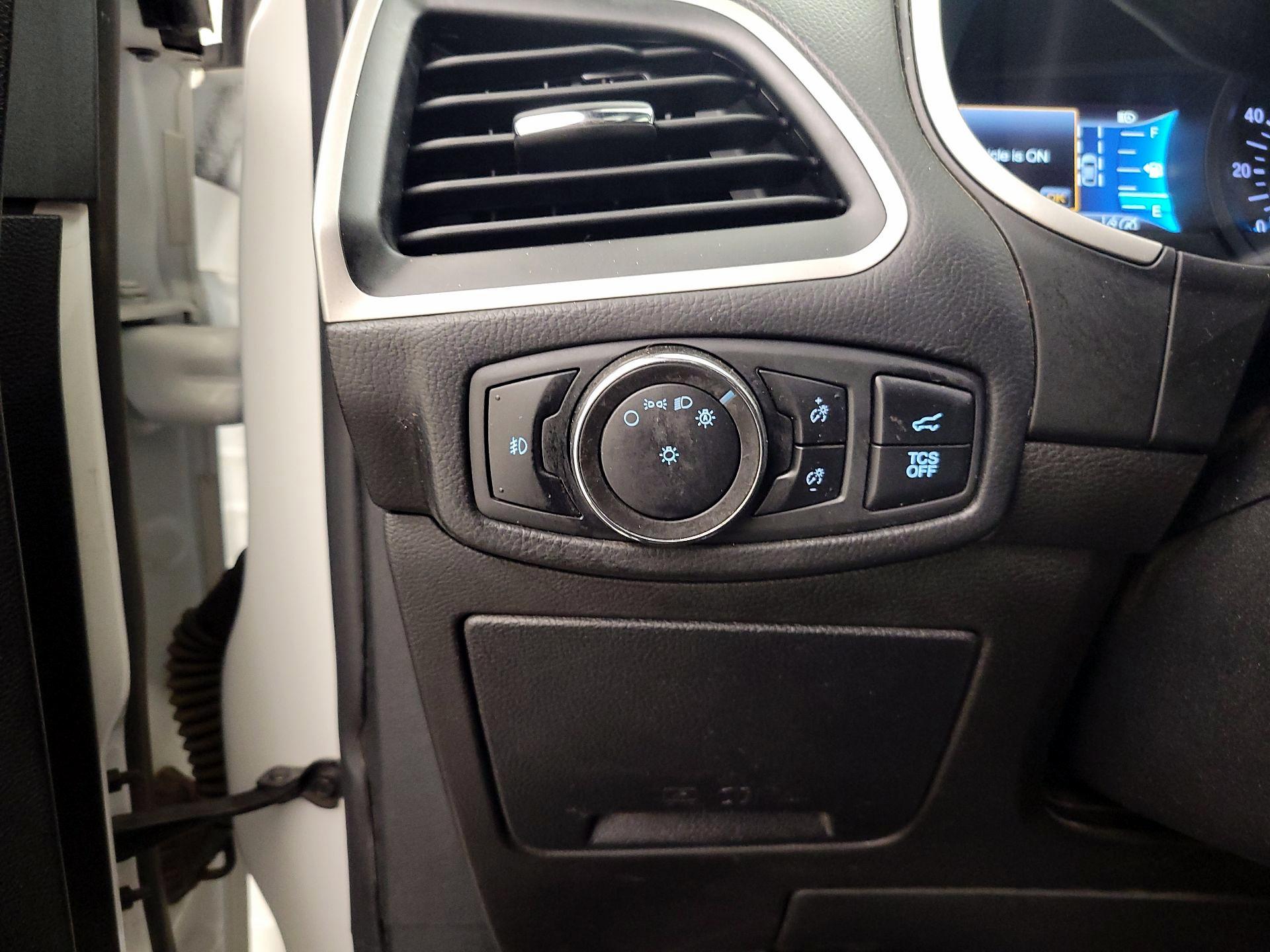 Thumbnail: 2020 Ford Edge - 13