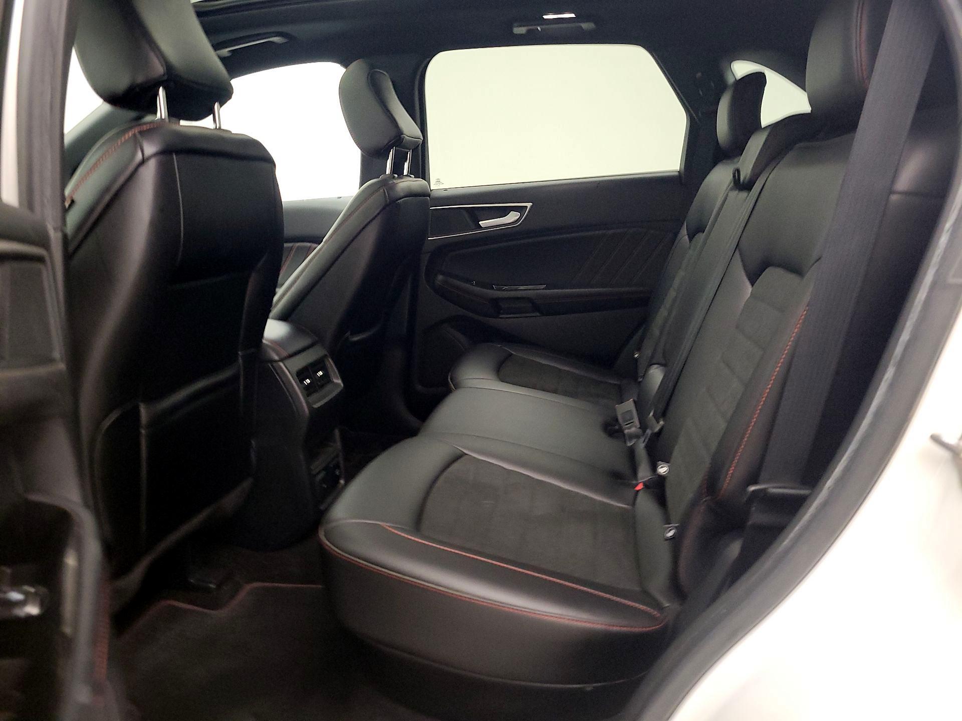 Thumbnail: 2020 Ford Edge - 20