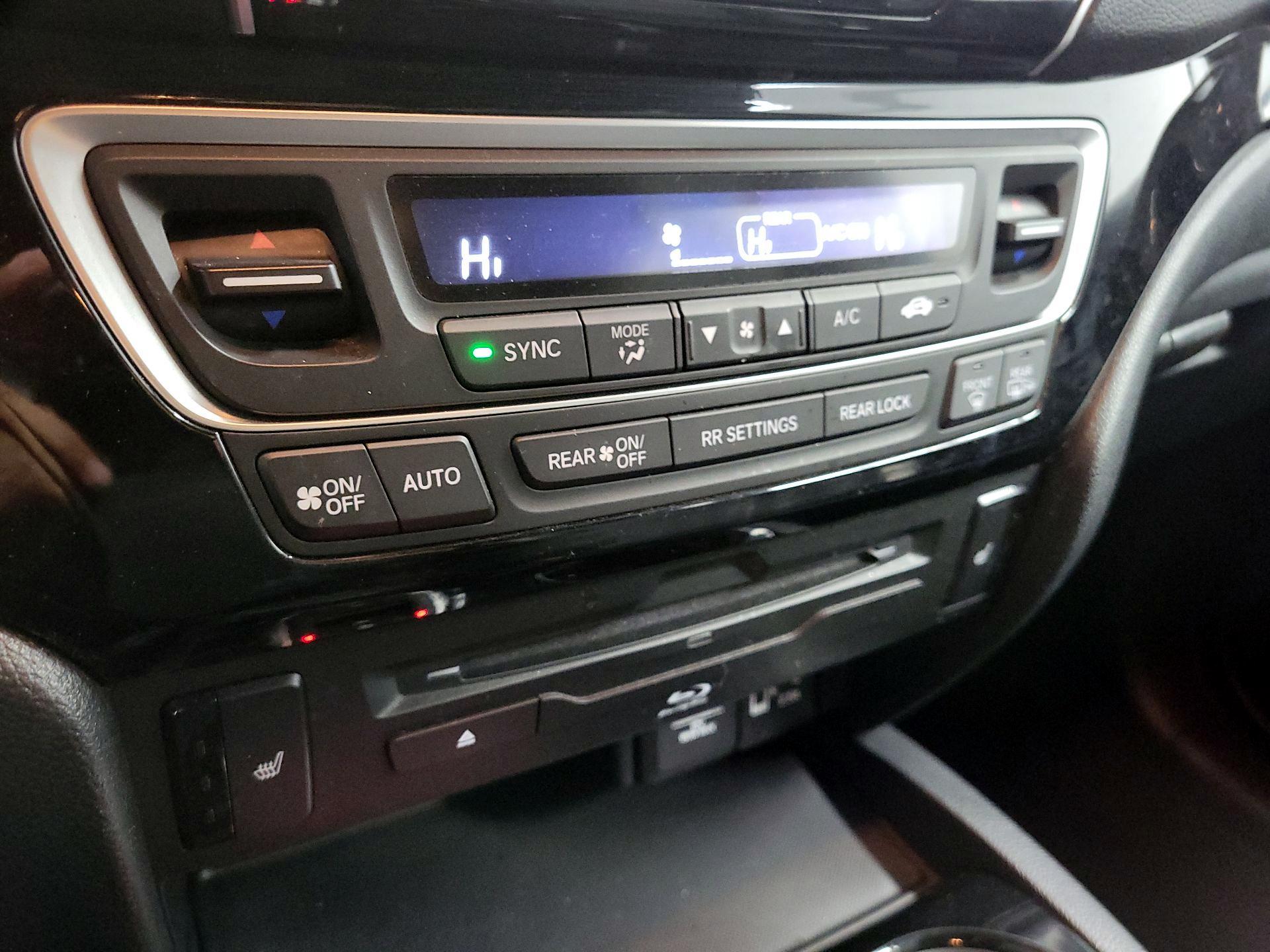 Thumbnail: 2021 Honda Pilot - 16