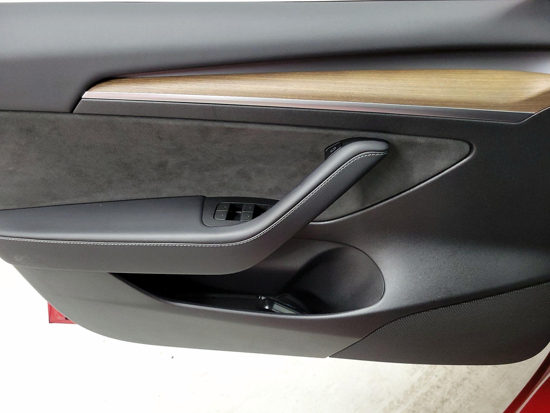 Thumbnail: 2023 Tesla Model 3 - 12