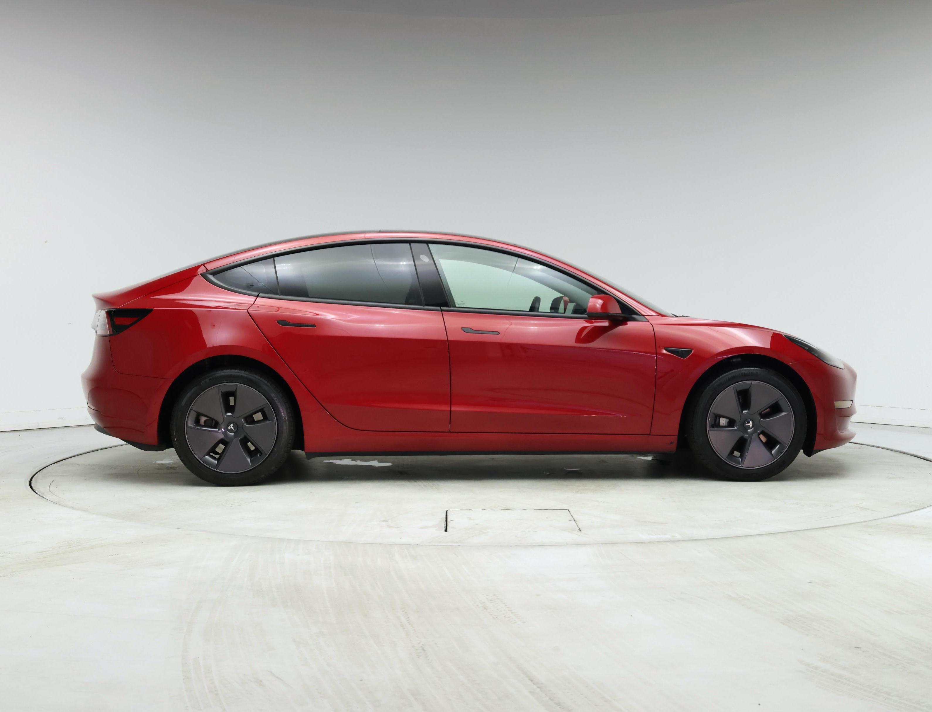 Thumbnail: 2023 Tesla Model 3 - 7