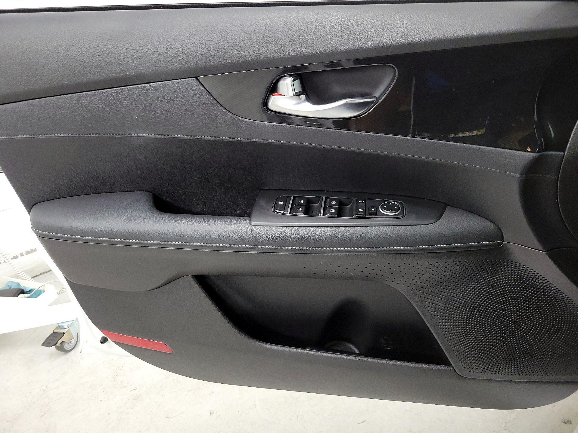 Thumbnail: 2024 Kia Forte - 12