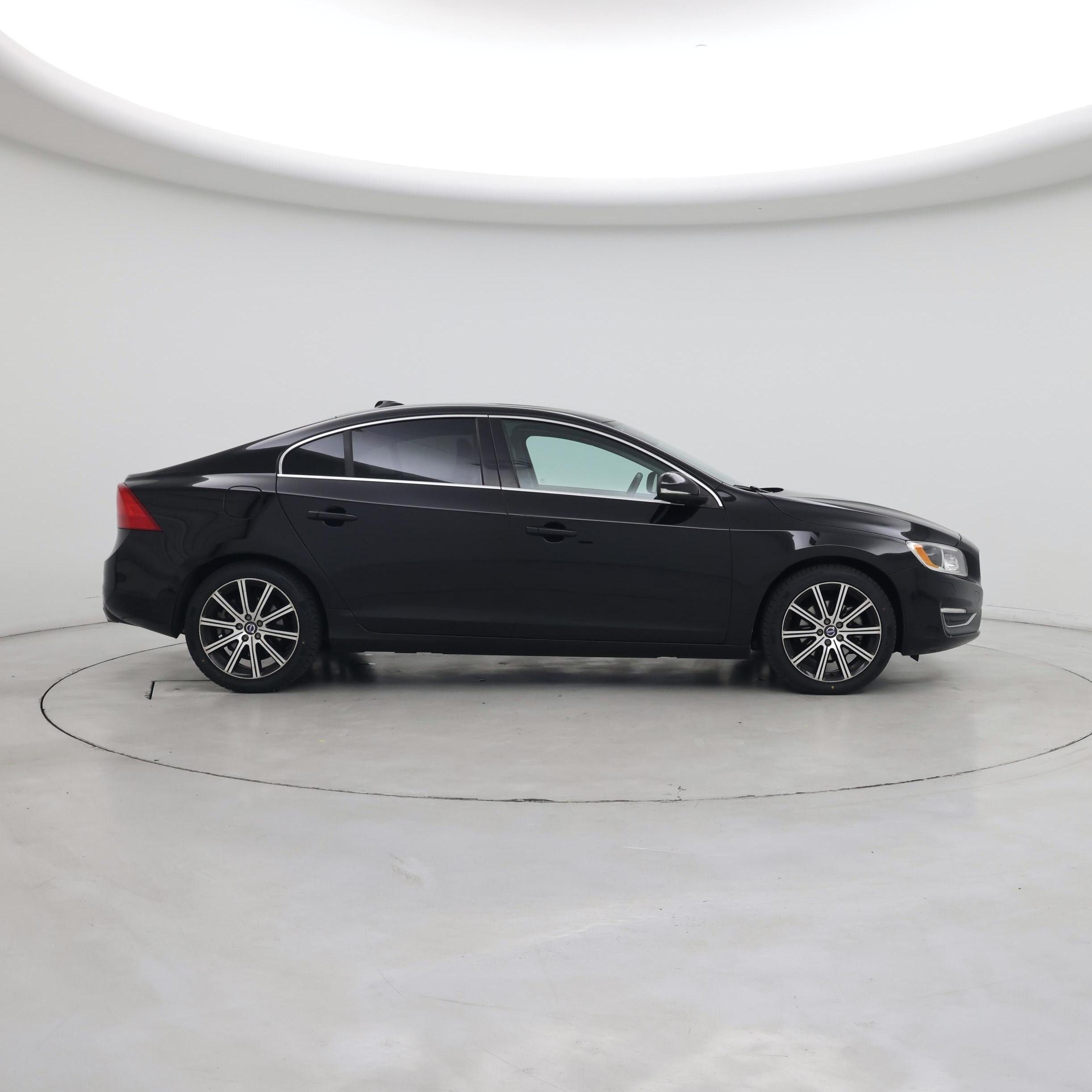 Thumbnail: 2017 Volvo S60 - 7
