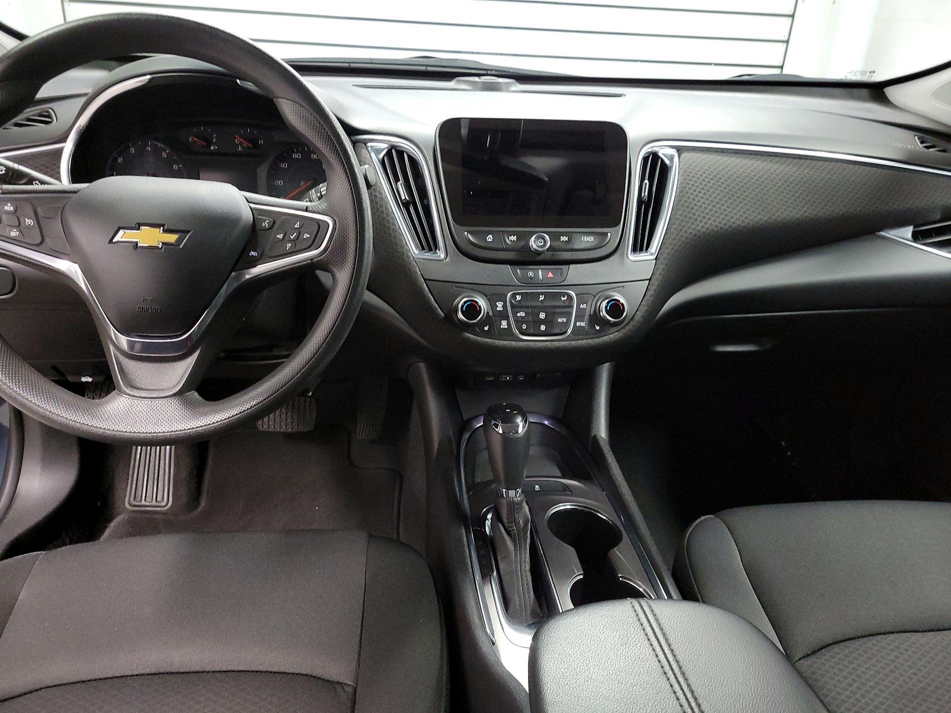 Thumbnail: 2020 Chevrolet Malibu - 9