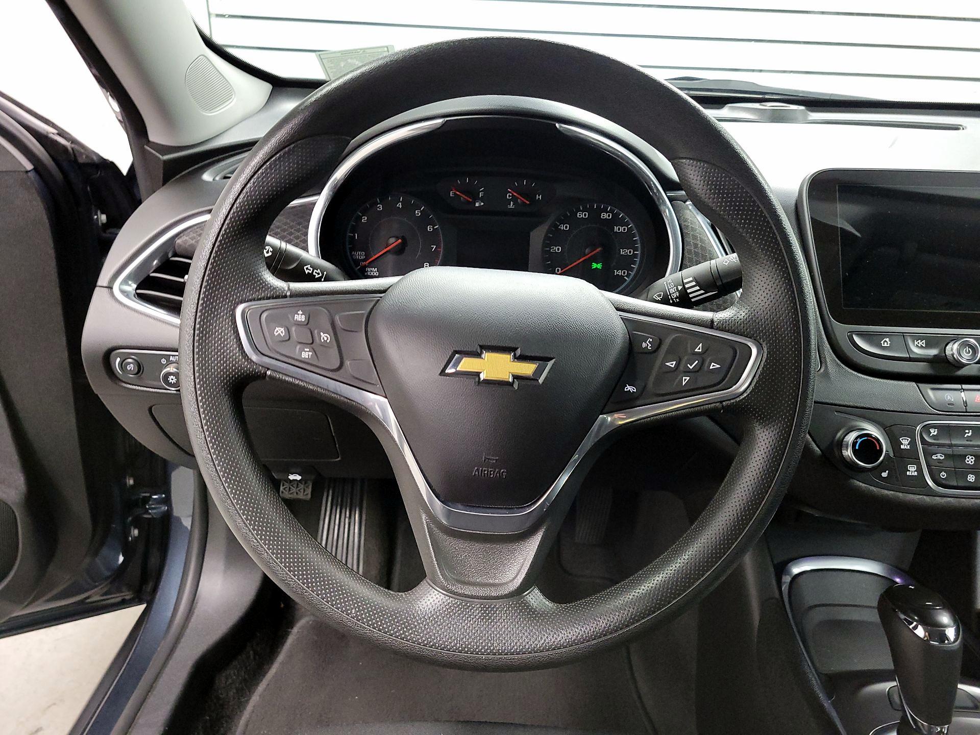 Thumbnail: 2020 Chevrolet Malibu - 10