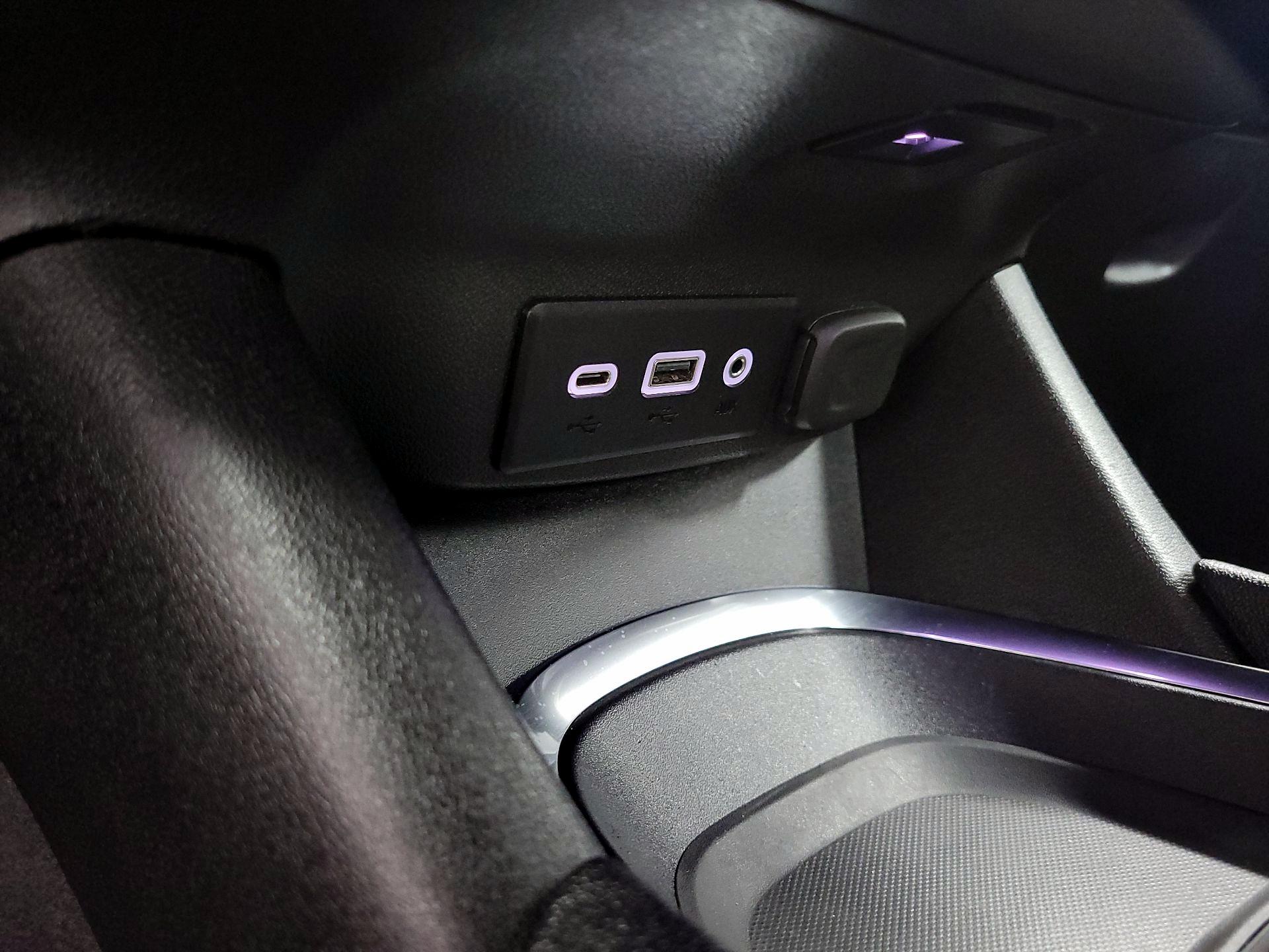 Thumbnail: 2020 Chevrolet Malibu - 18