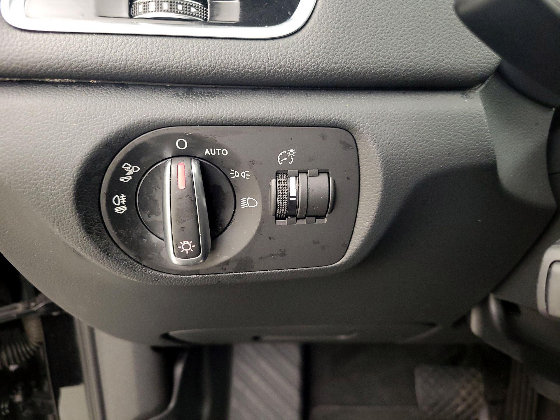 Thumbnail: 2018 Audi Q3 - 13