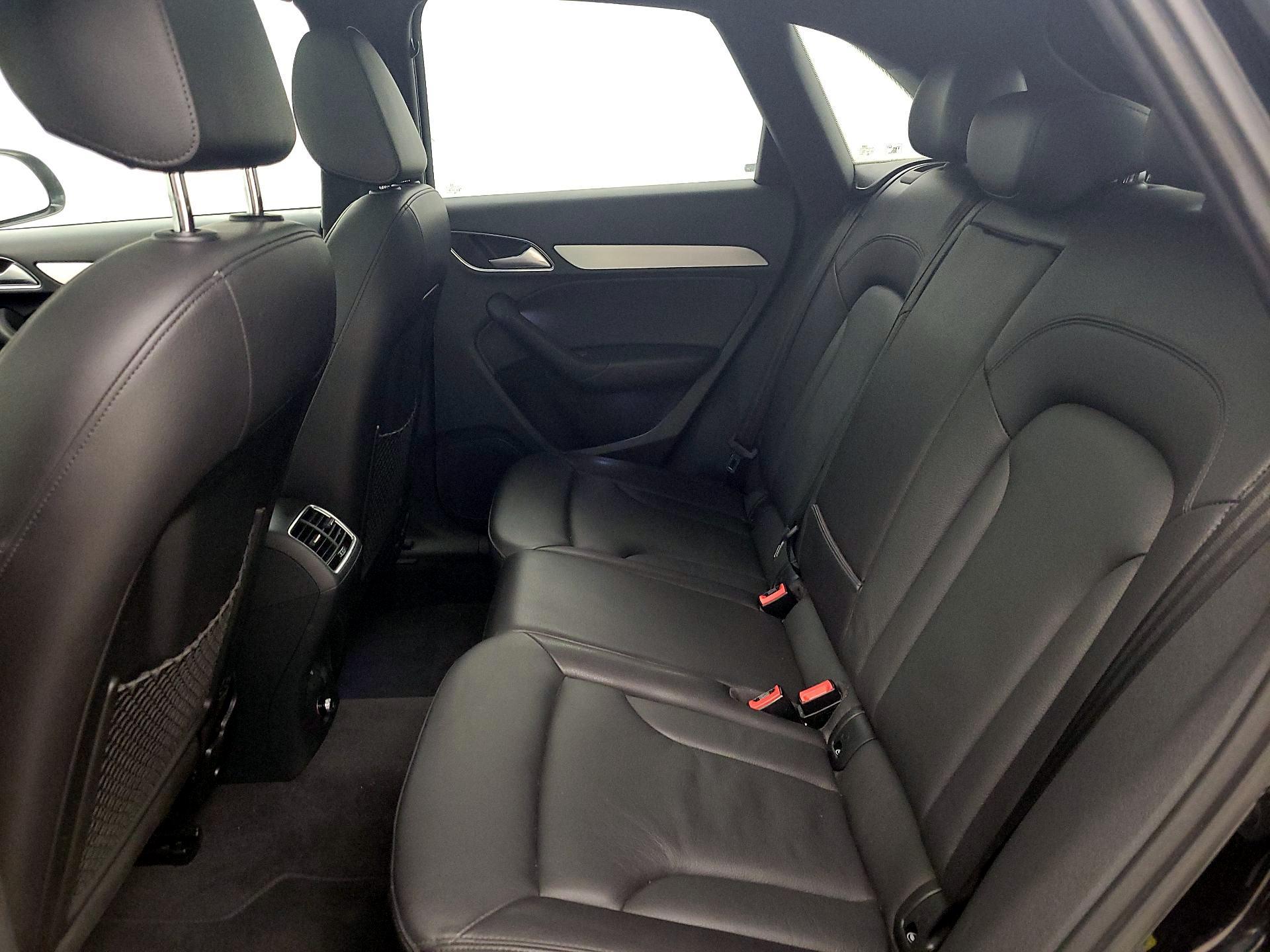 Thumbnail: 2018 Audi Q3 - 19