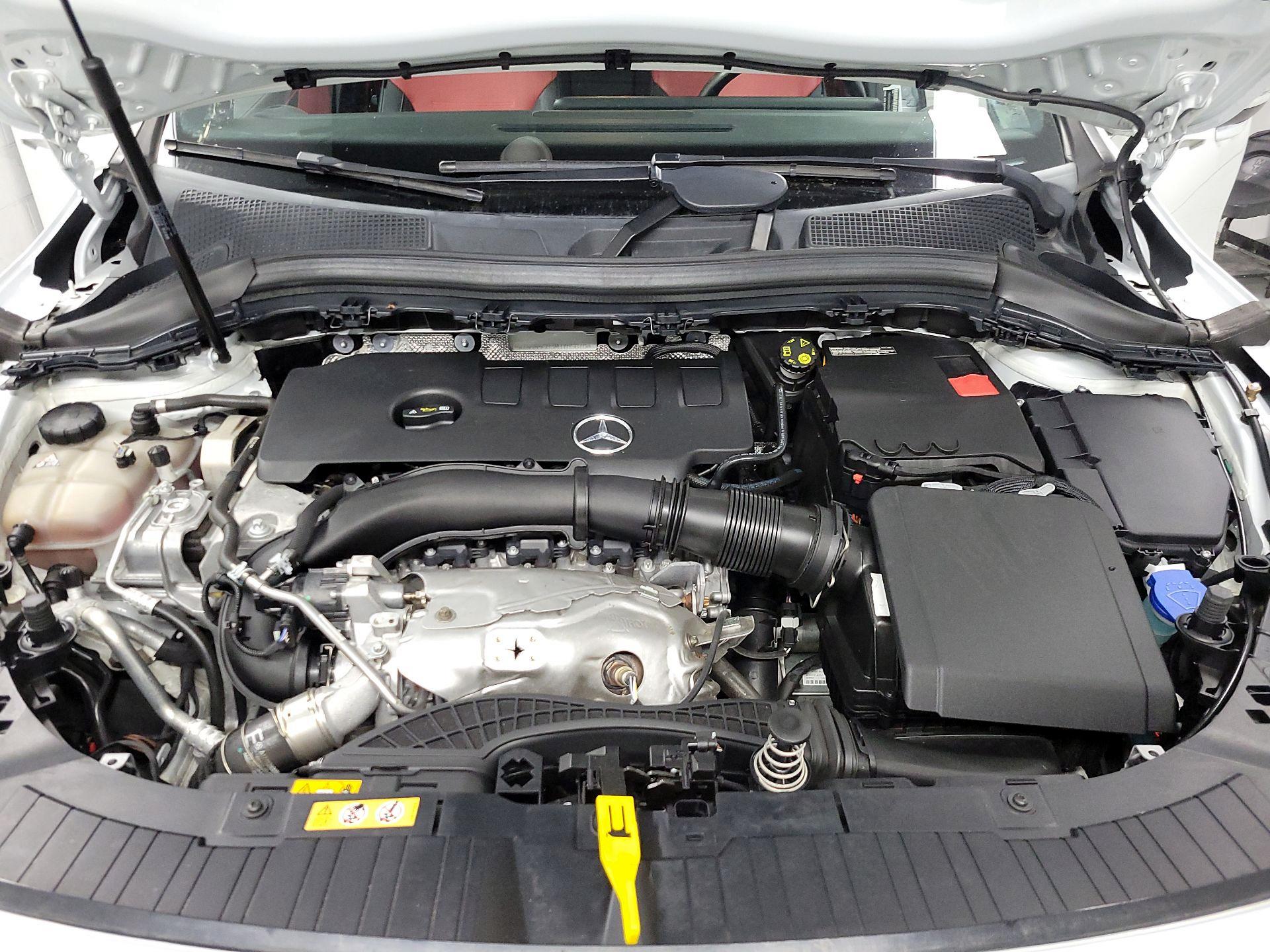 Thumbnail: 2021 Mercedes-Benz GLA - 20