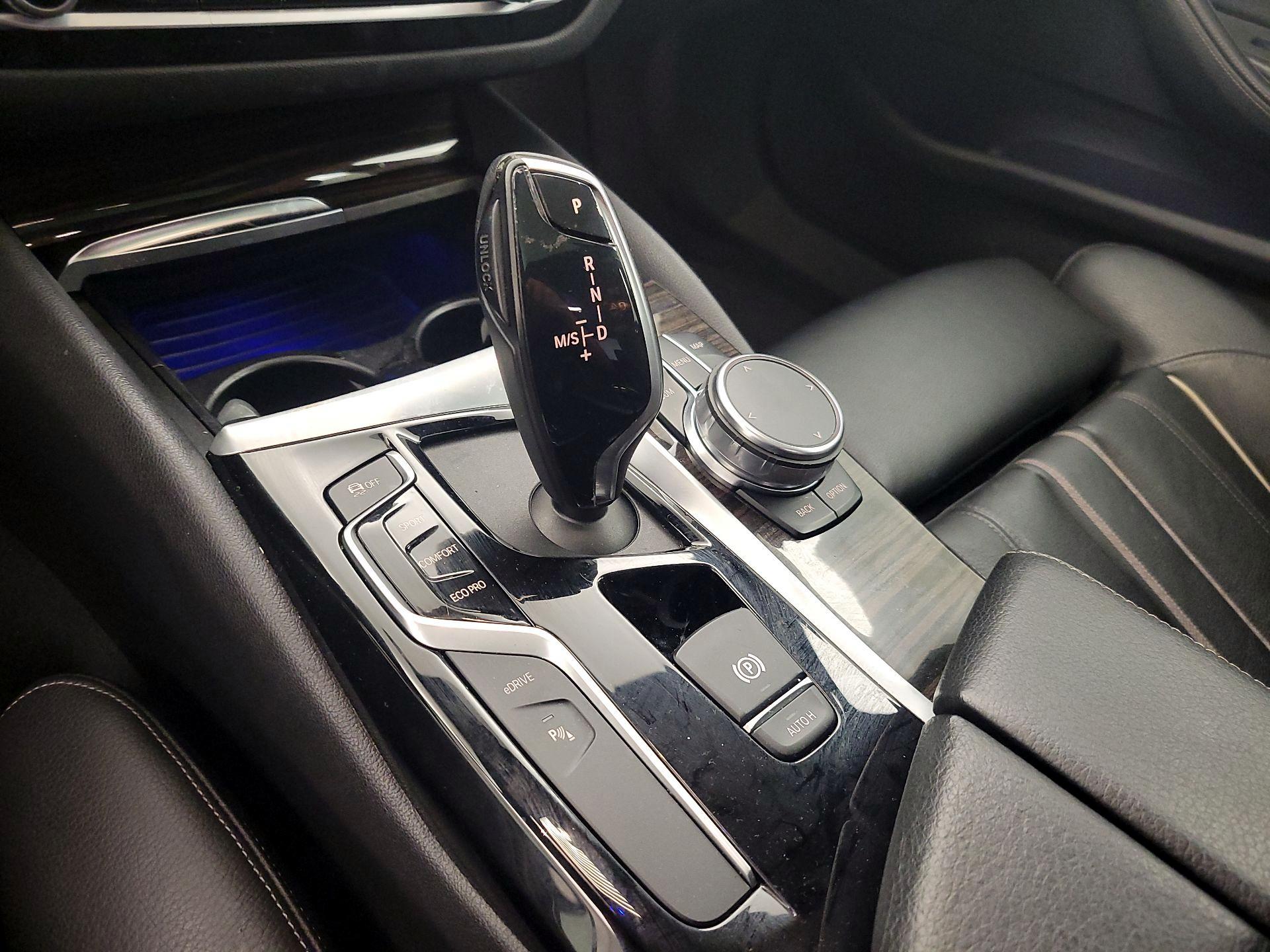 Thumbnail: 2019 BMW 5 Series - 18