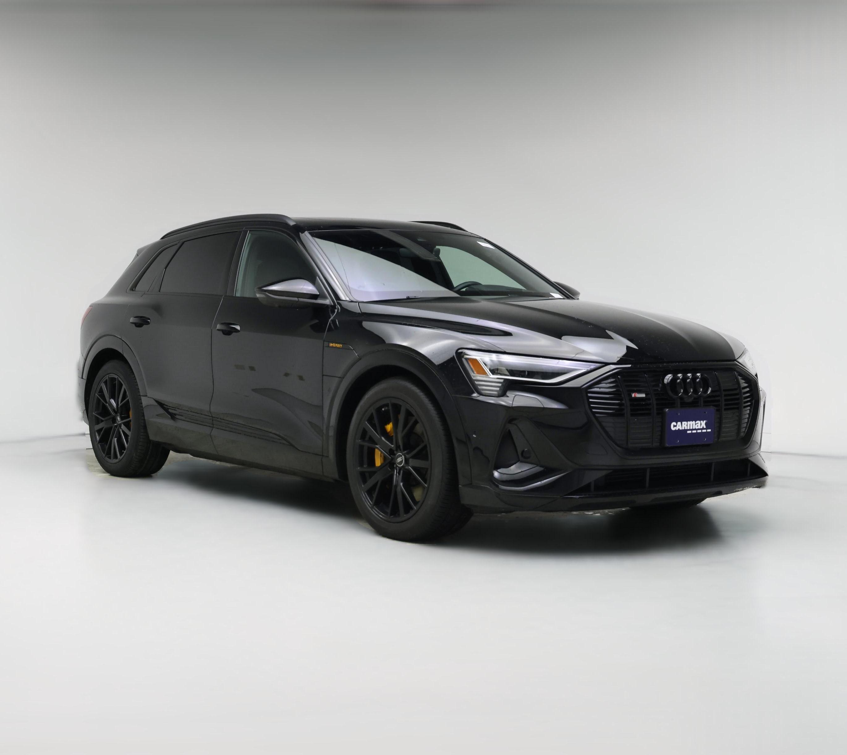 Thumbnail: 2023 Audi e-tron - 1