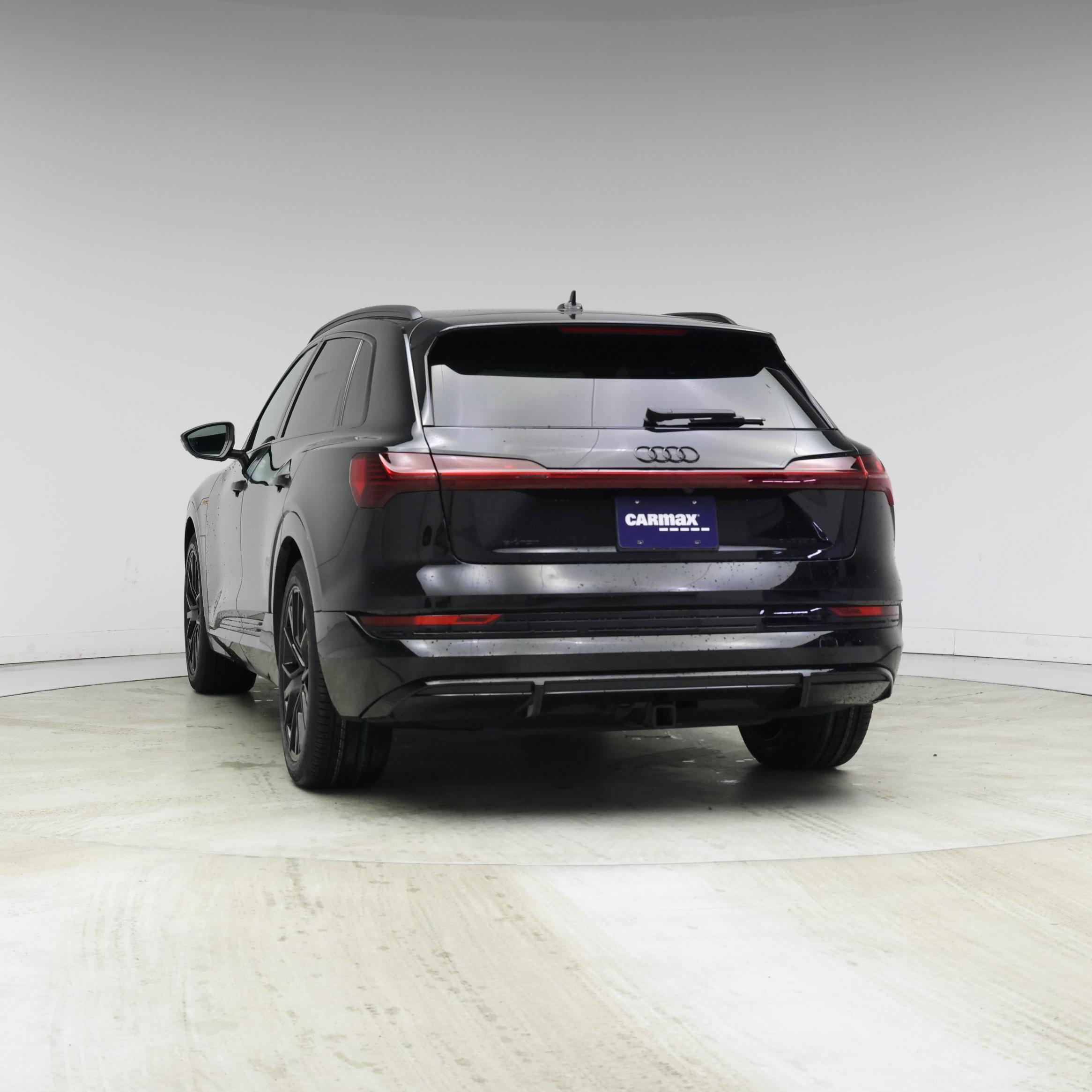 Thumbnail: 2023 Audi e-tron - 6