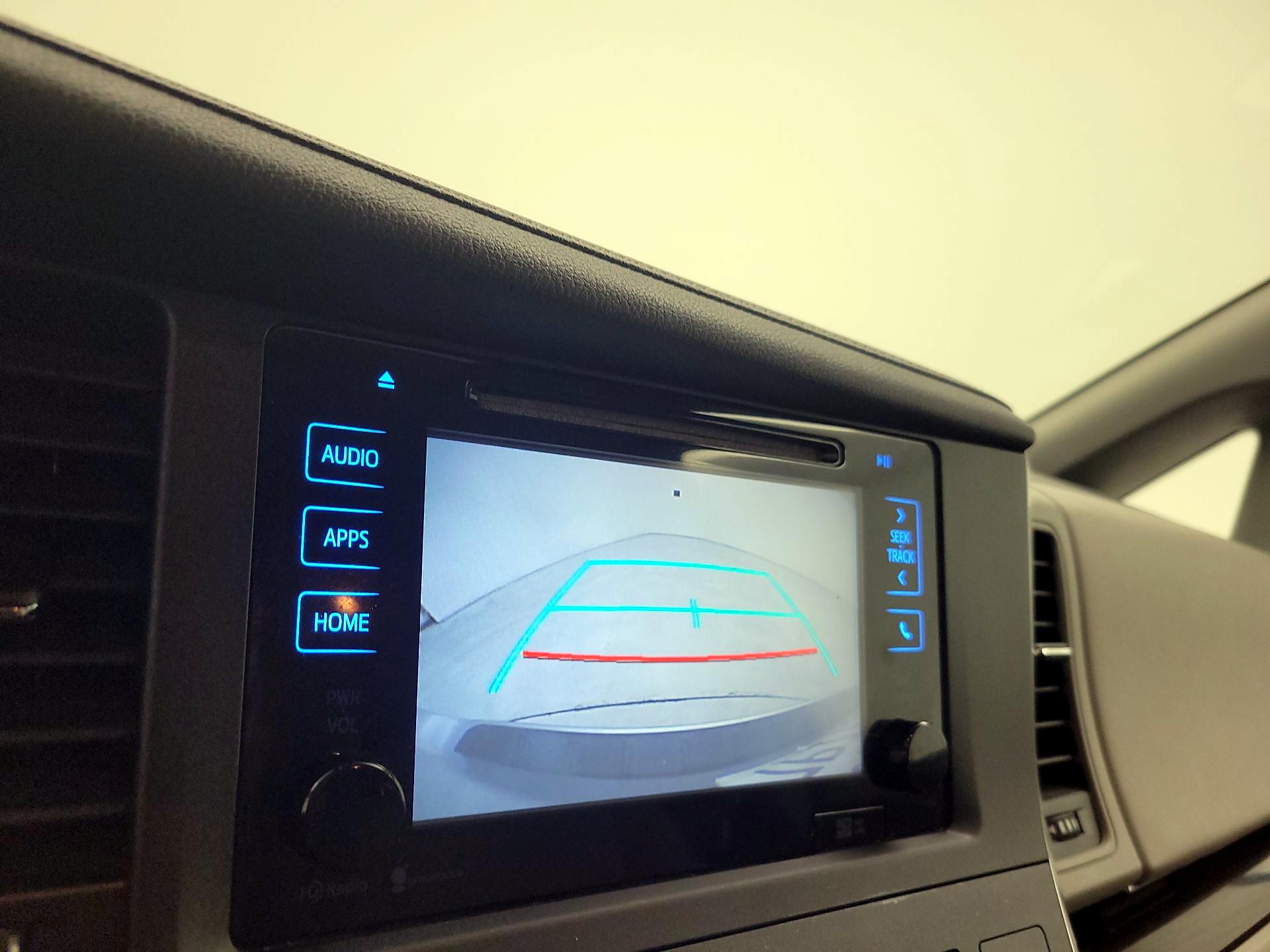 Thumbnail: 2015 Toyota Sienna - 14