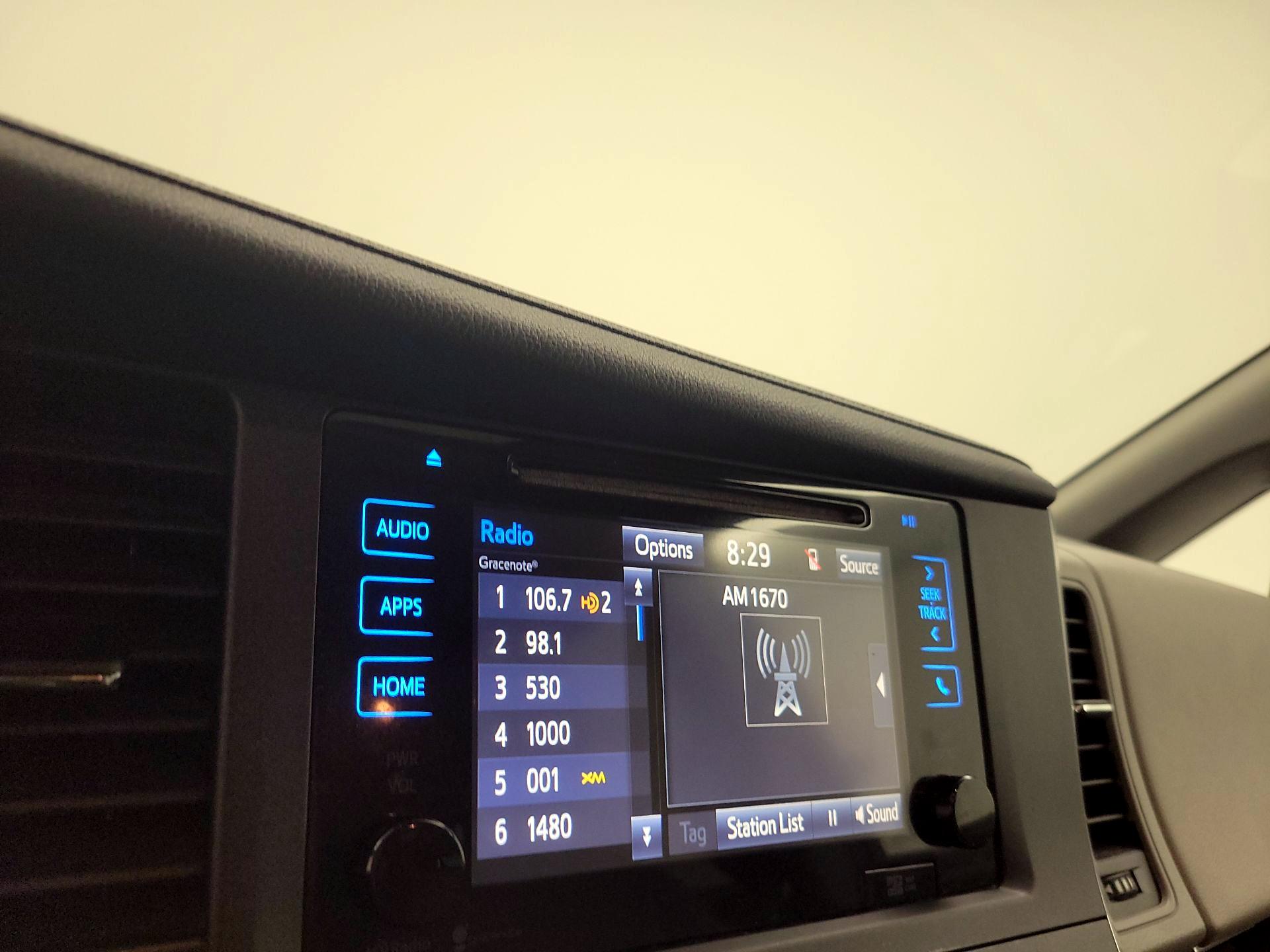 Thumbnail: 2015 Toyota Sienna - 15