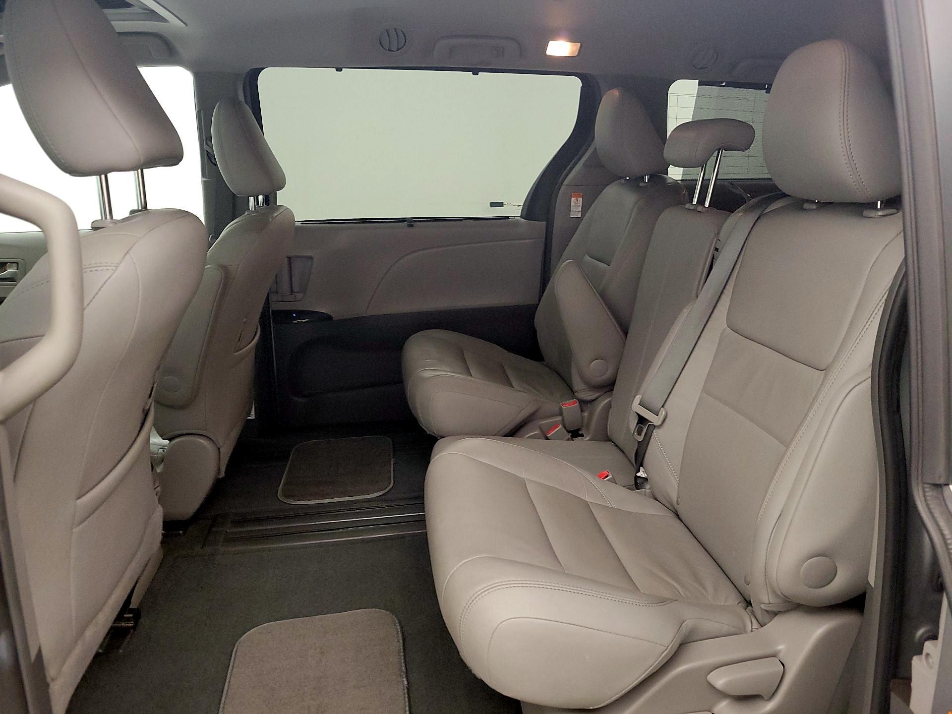 Thumbnail: 2015 Toyota Sienna - 19