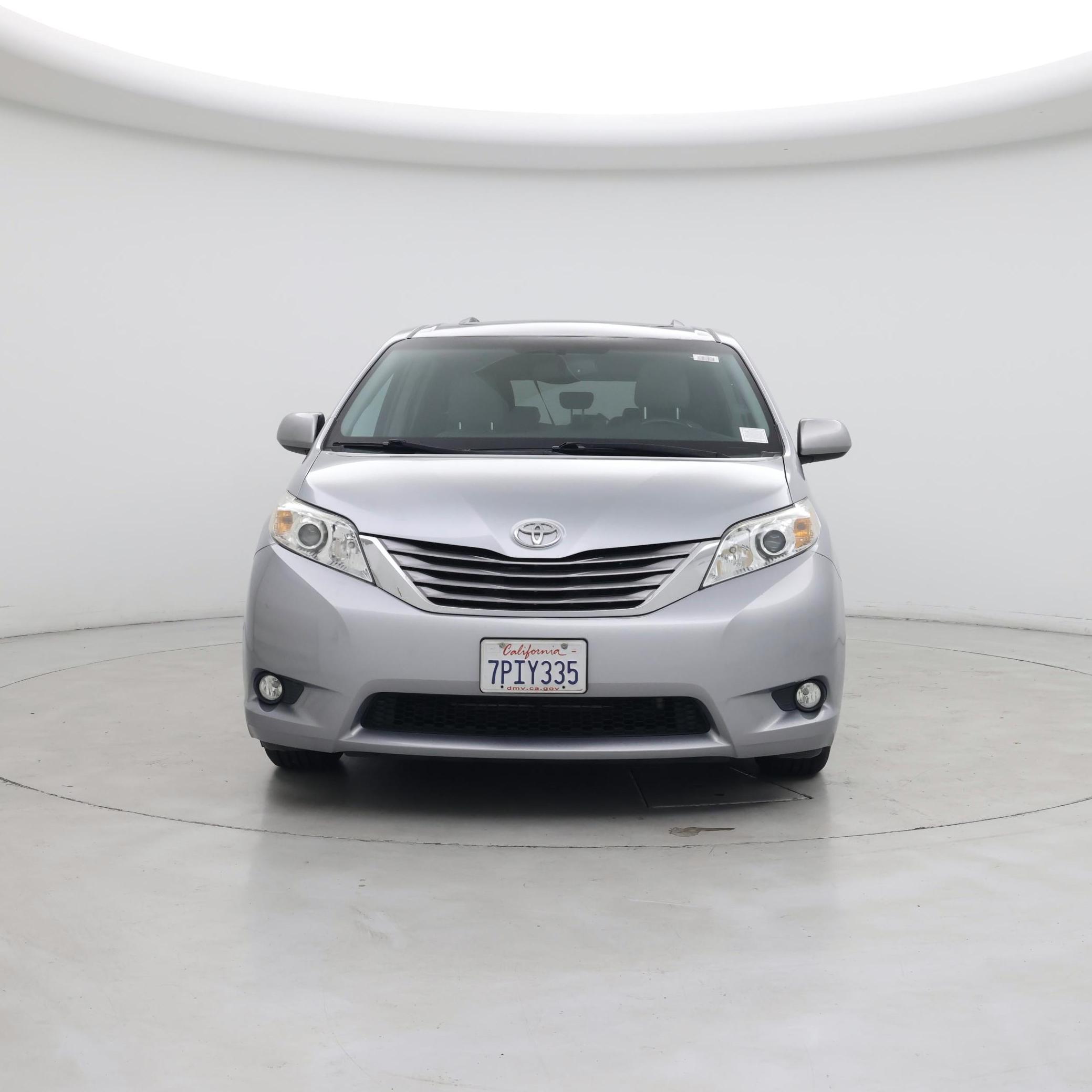Thumbnail: 2015 Toyota Sienna - 5