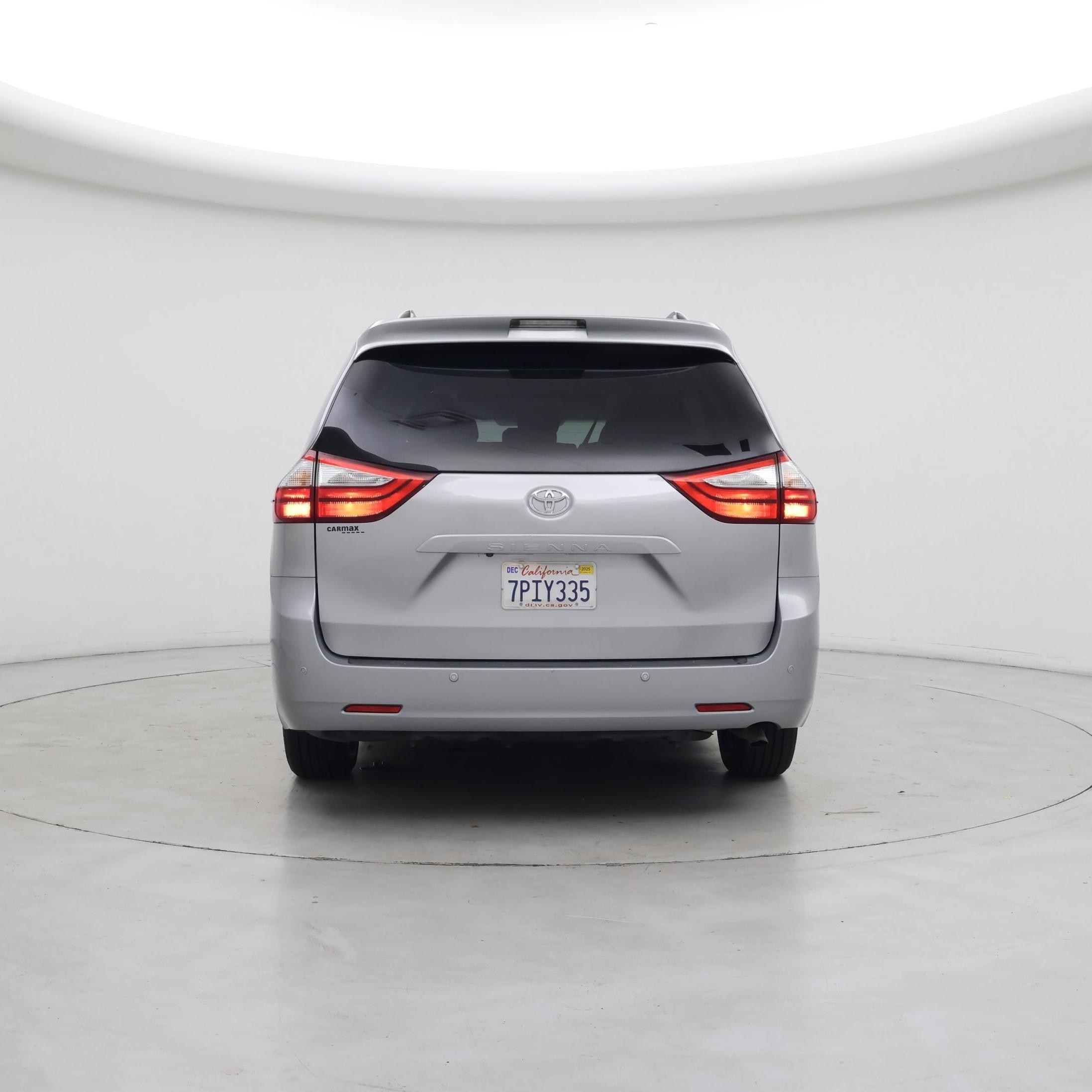 Thumbnail: 2015 Toyota Sienna - 6
