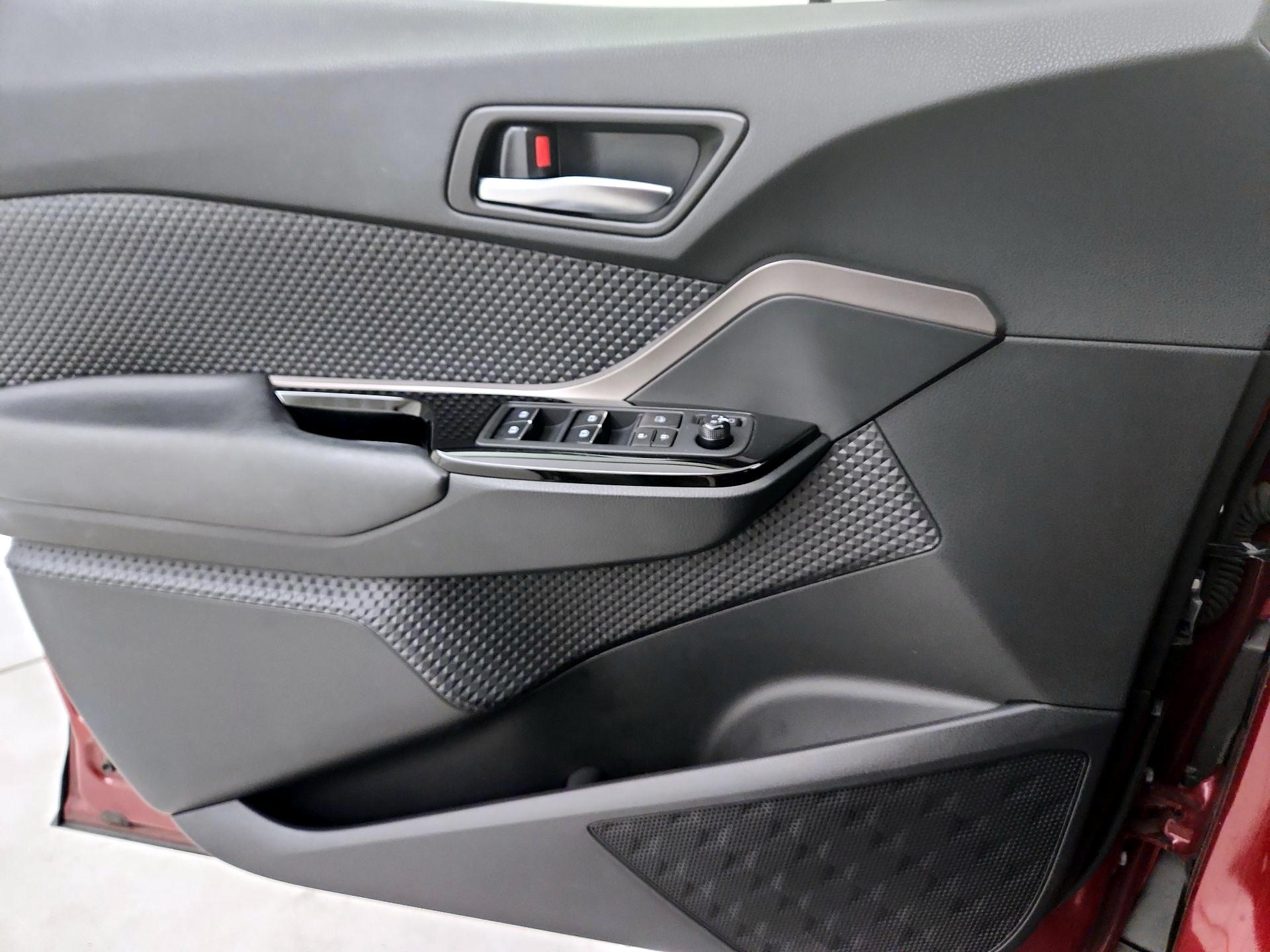Thumbnail: 2019 Toyota C-HR - 12