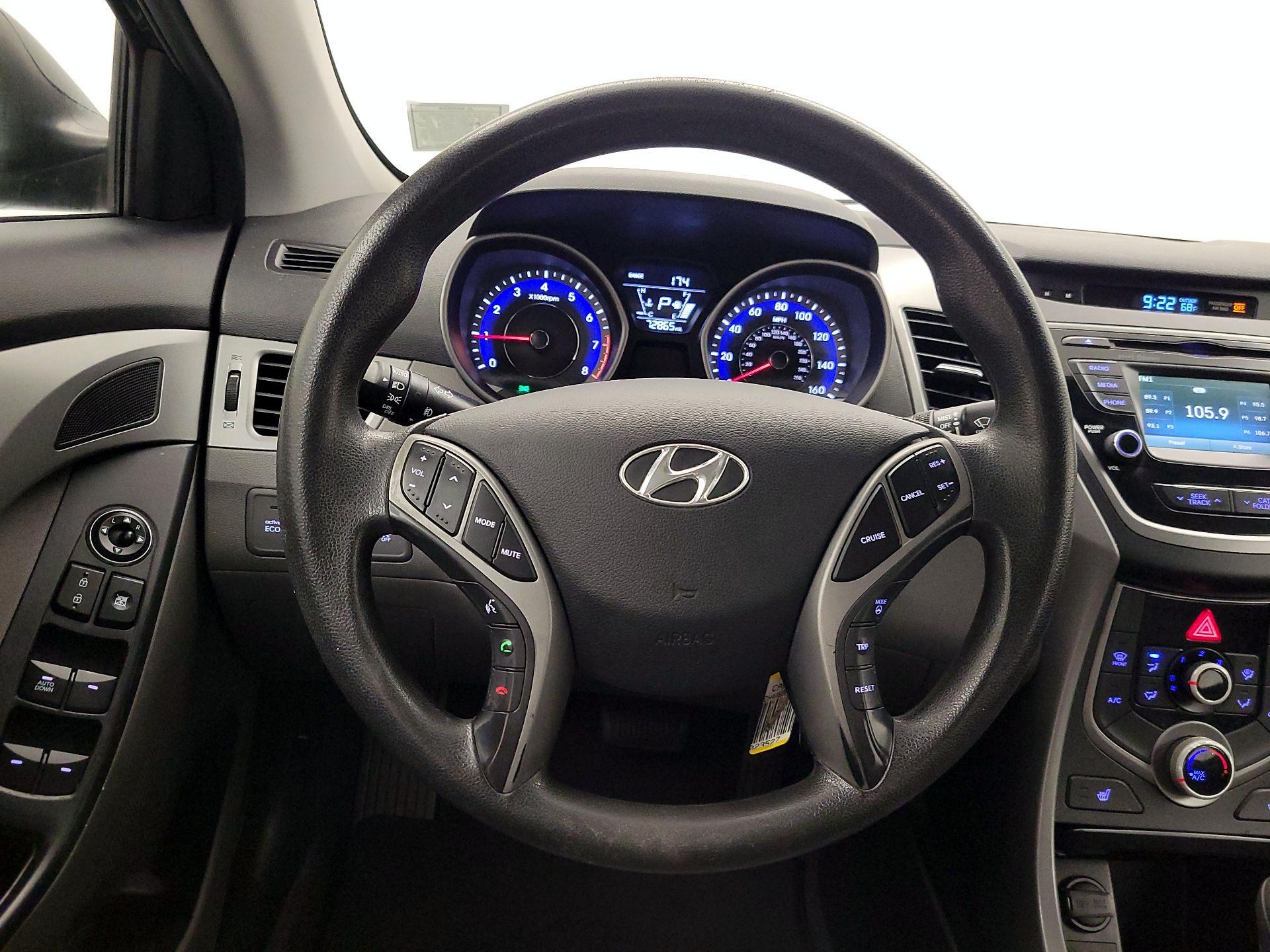 Thumbnail: 2014 Hyundai Elantra - 10