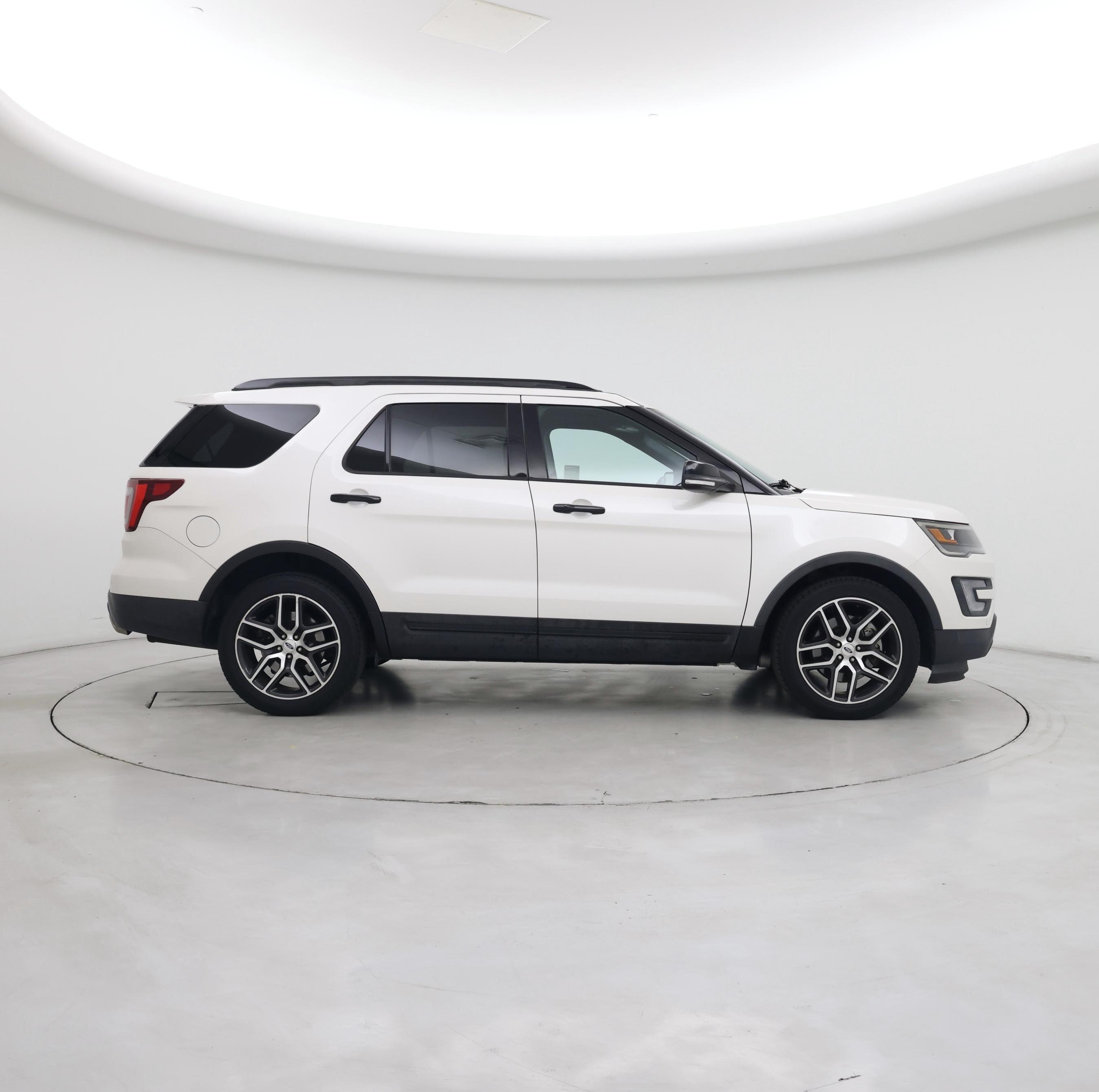 Thumbnail: 2017 Ford Explorer - 7