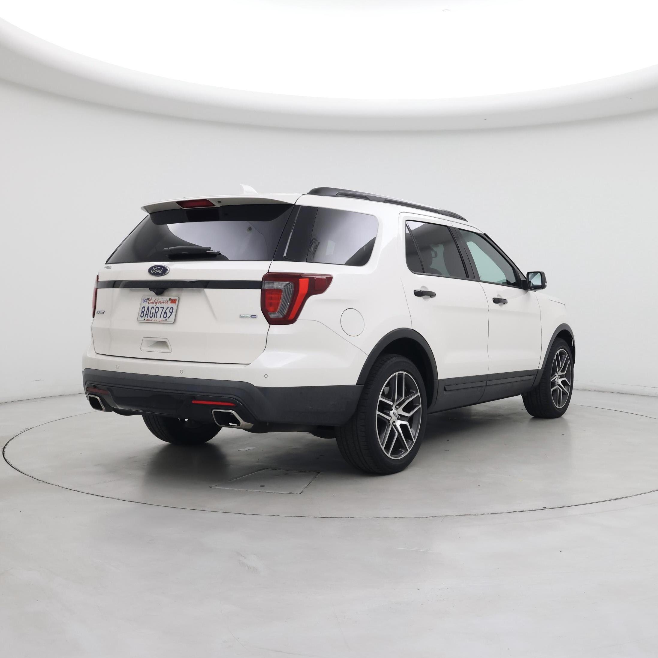 Thumbnail: 2017 Ford Explorer - 8