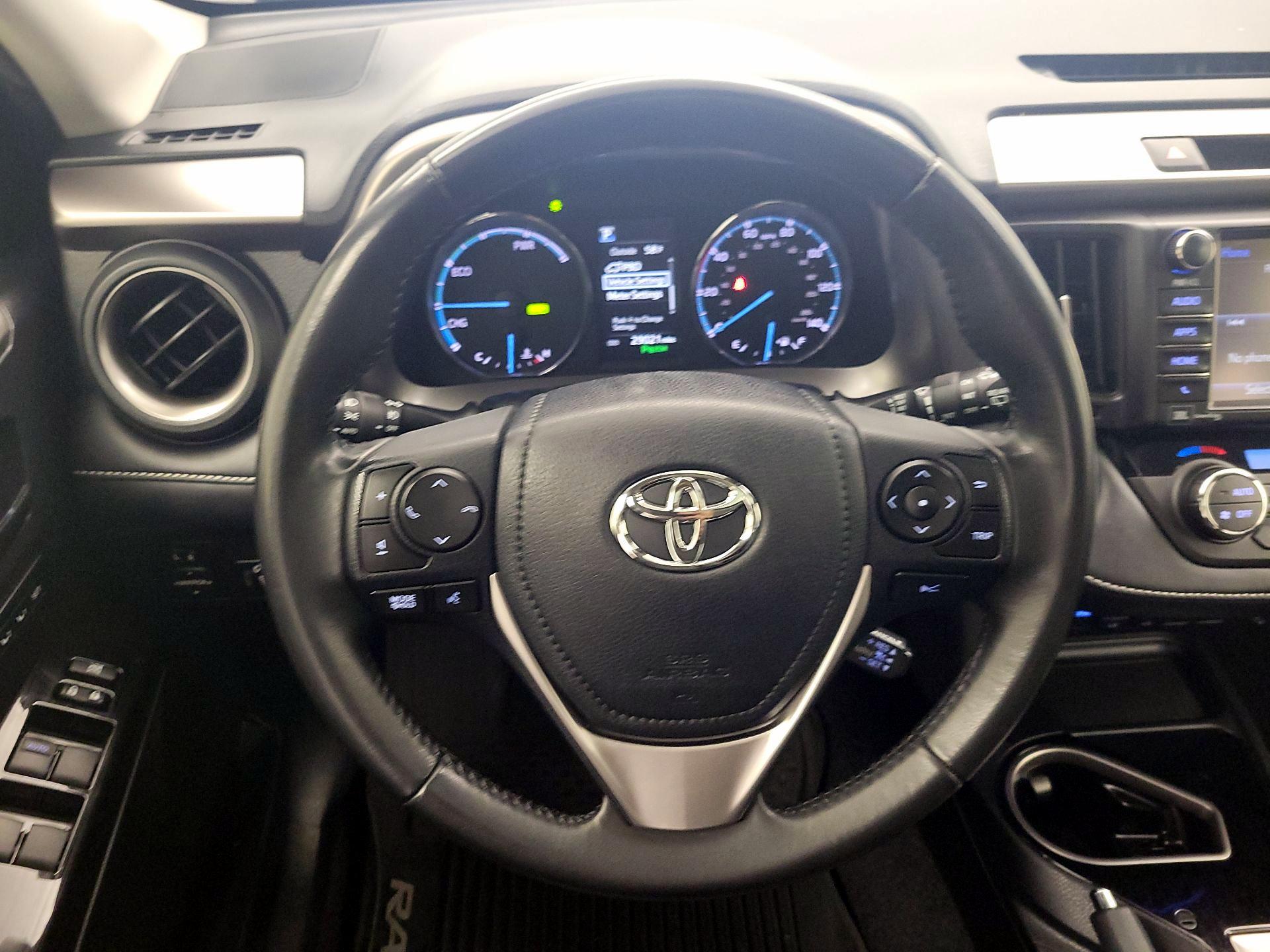 Thumbnail: 2018 Toyota RAV4 - 10