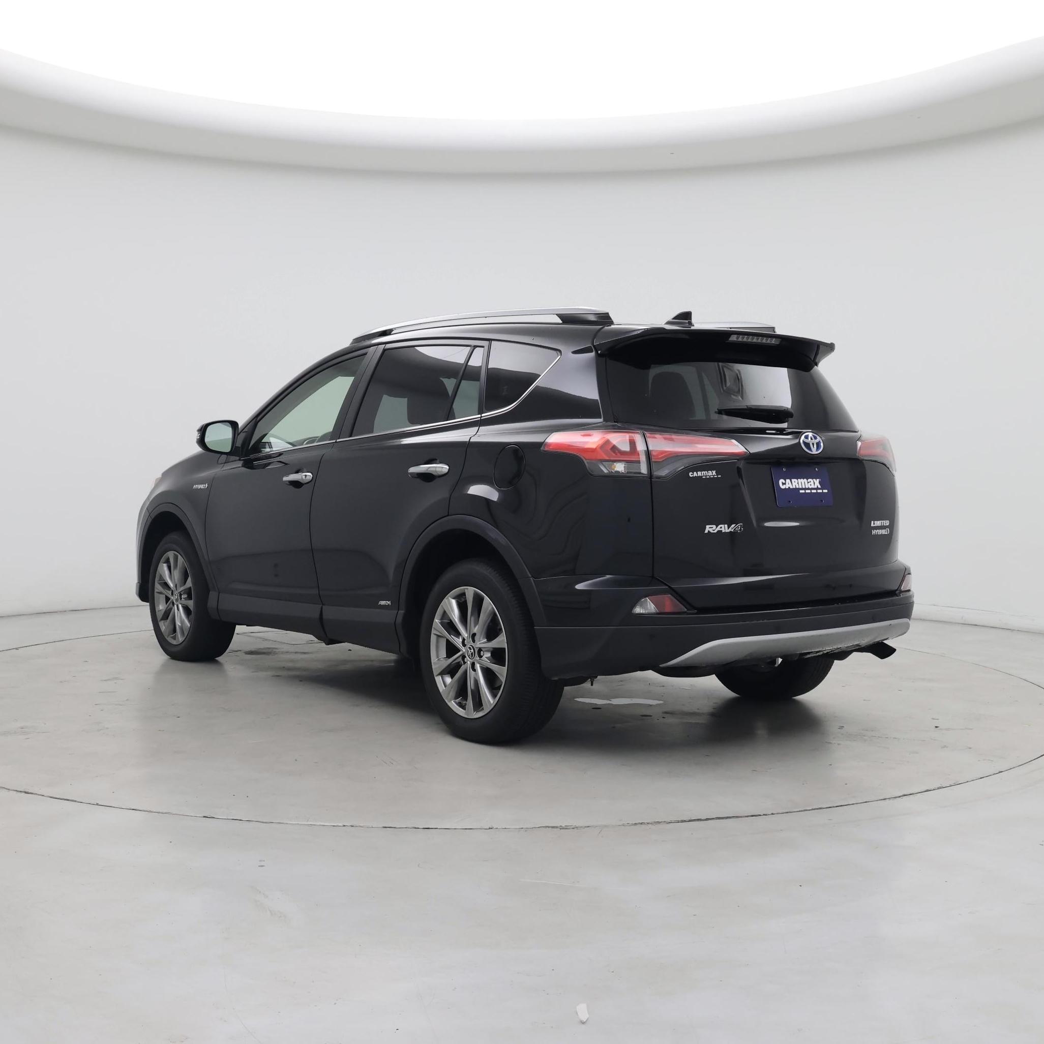 Thumbnail: 2018 Toyota RAV4 - 2