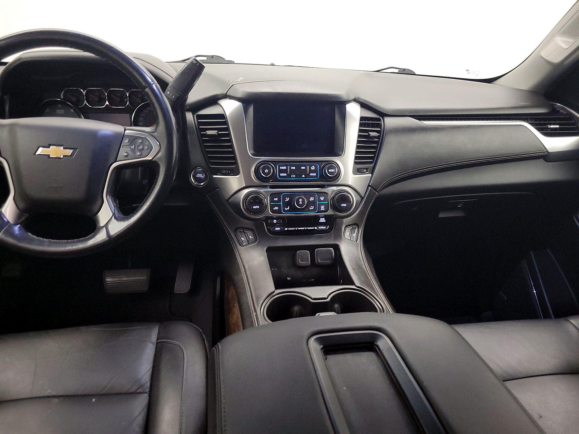 Thumbnail: 2019 Chevrolet Suburban - 9