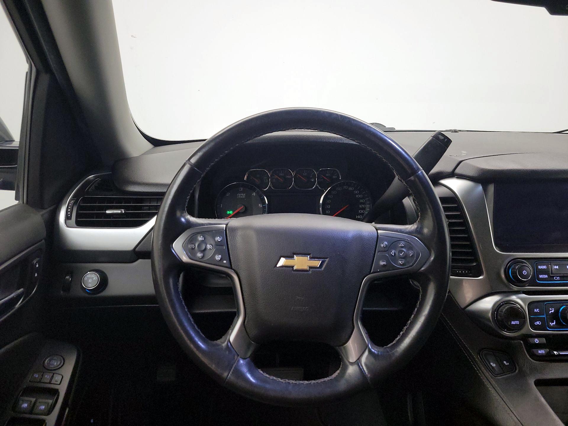 Thumbnail: 2019 Chevrolet Suburban - 10