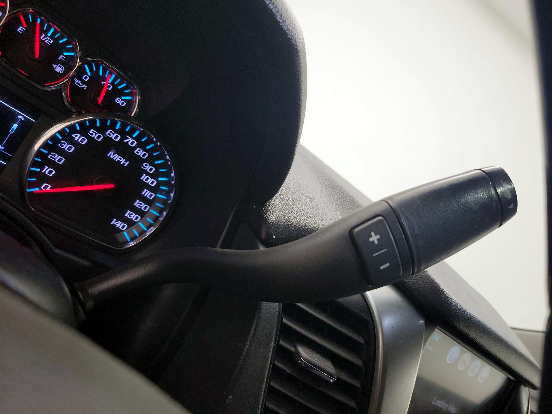 Thumbnail: 2019 Chevrolet Suburban - 17