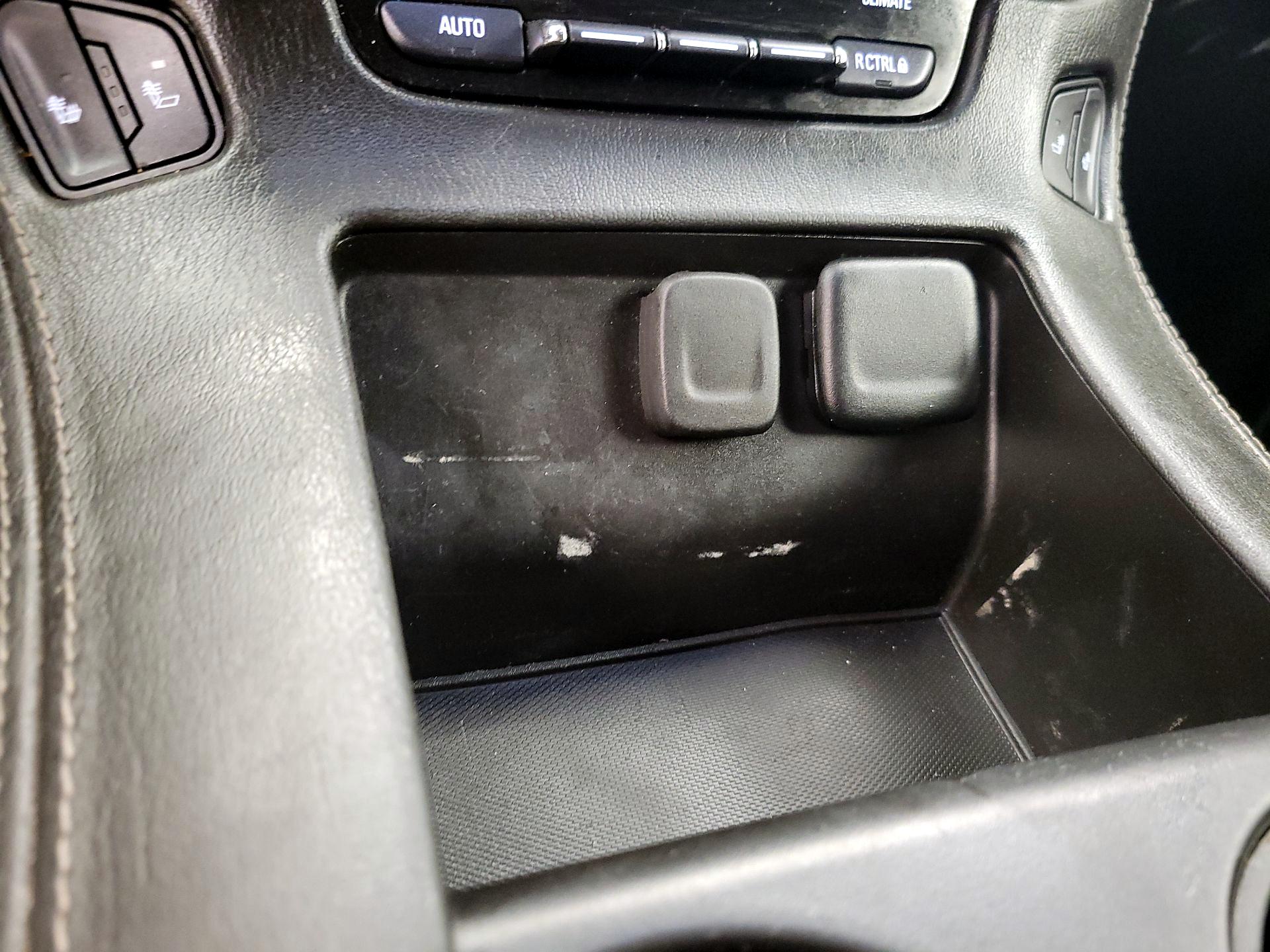 Thumbnail: 2019 Chevrolet Suburban - 18