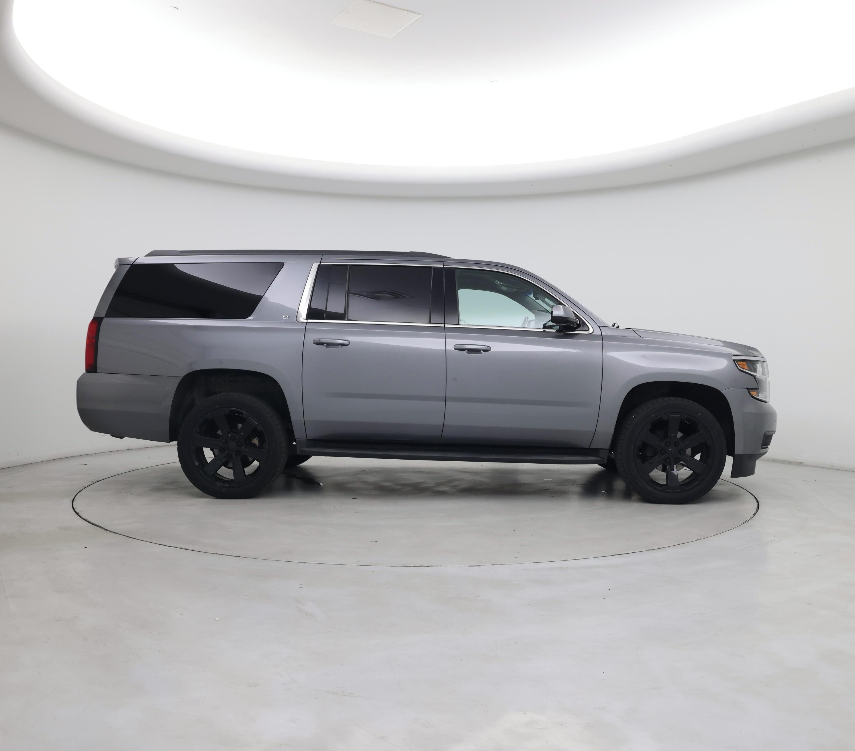Thumbnail: 2019 Chevrolet Suburban - 7