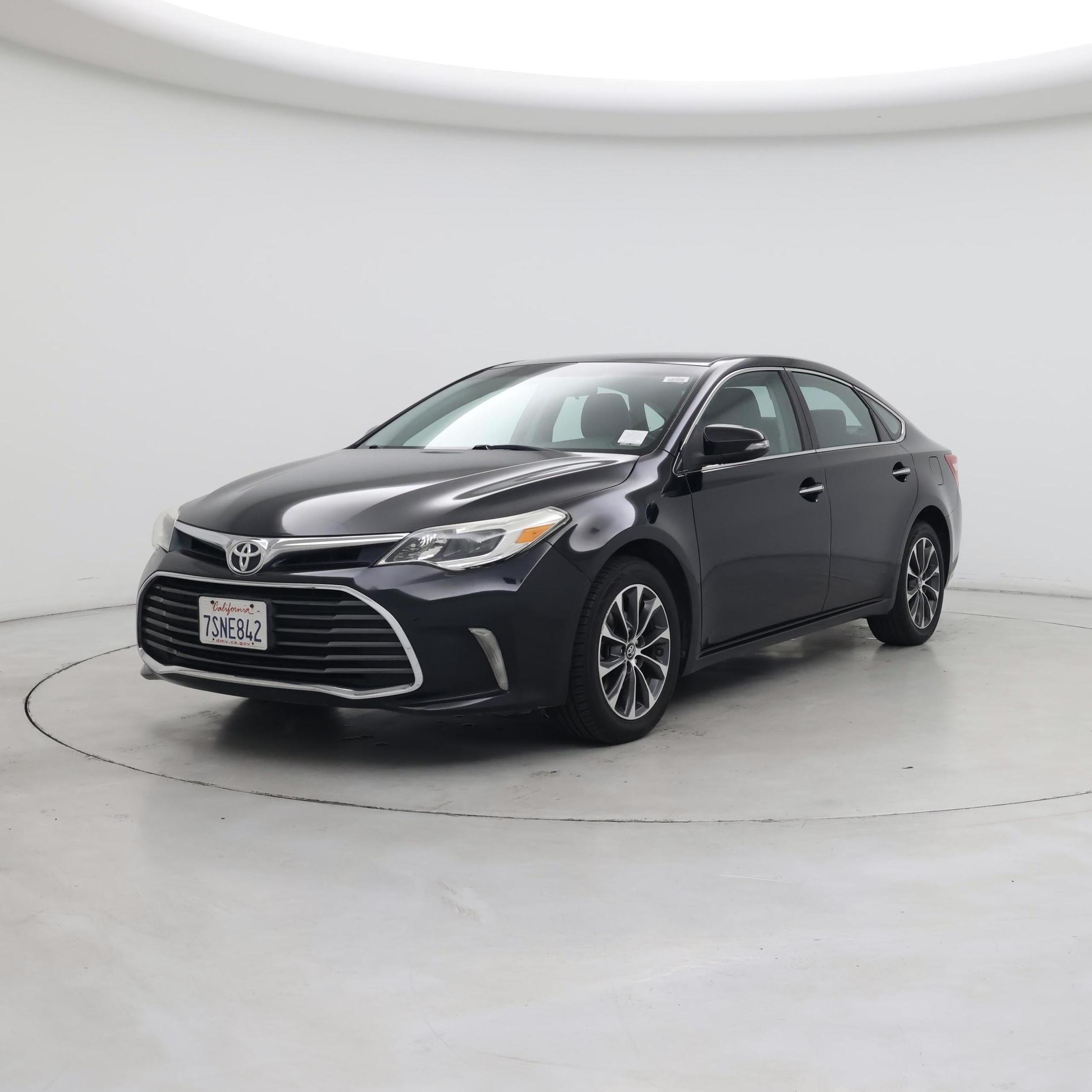 Thumbnail: 2016 Toyota Avalon - 4
