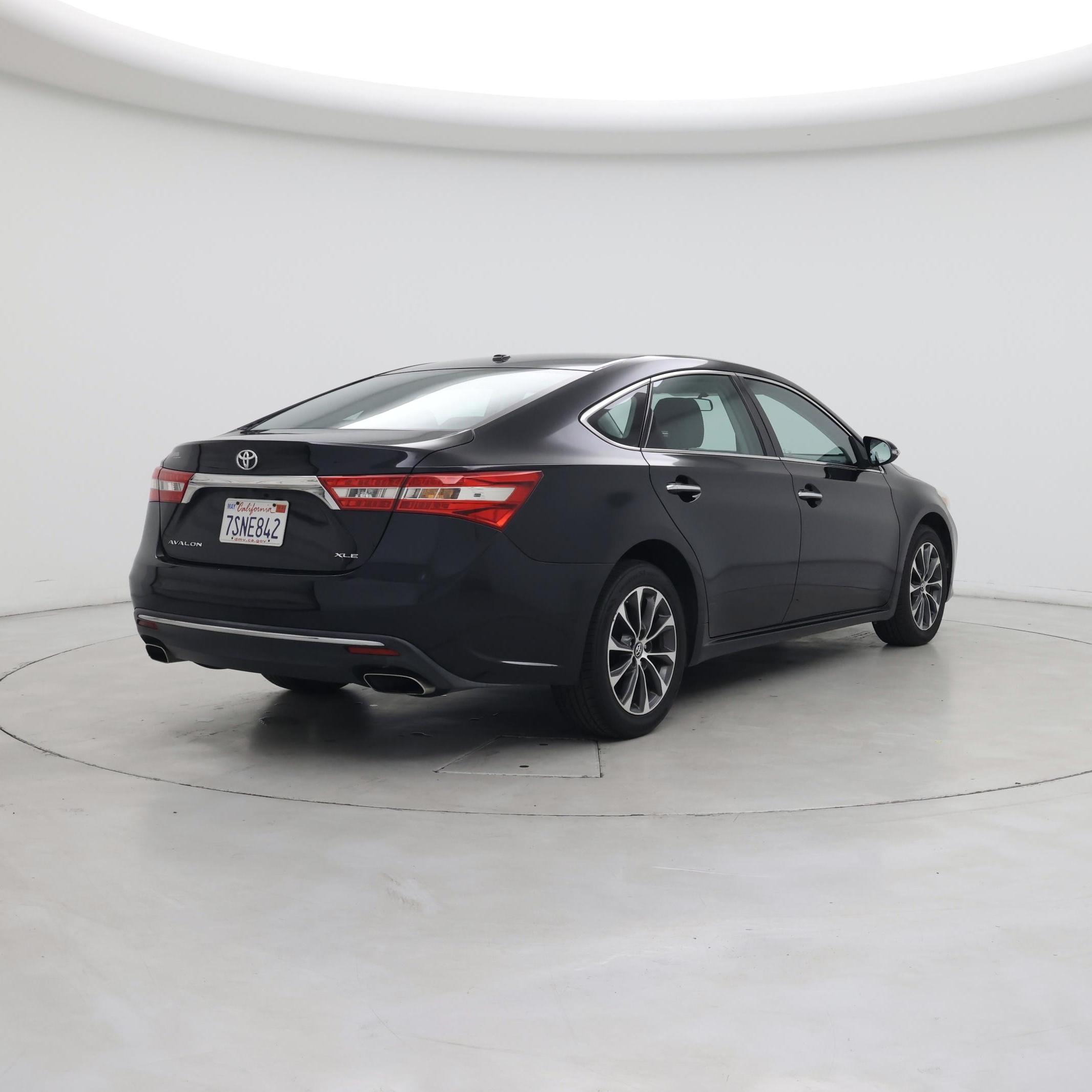 Thumbnail: 2016 Toyota Avalon - 8