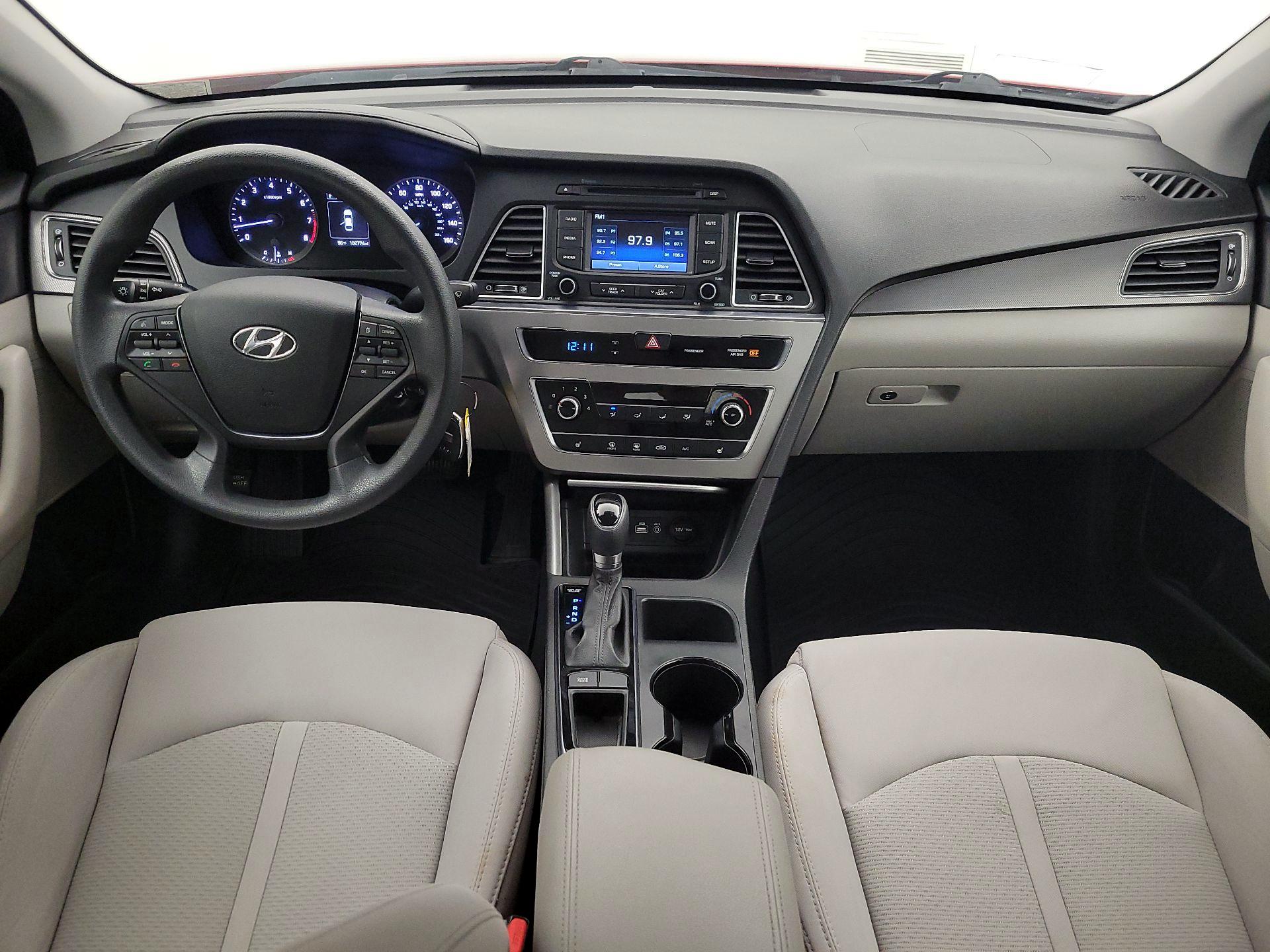 Thumbnail: 2015 Hyundai Sonata - 9