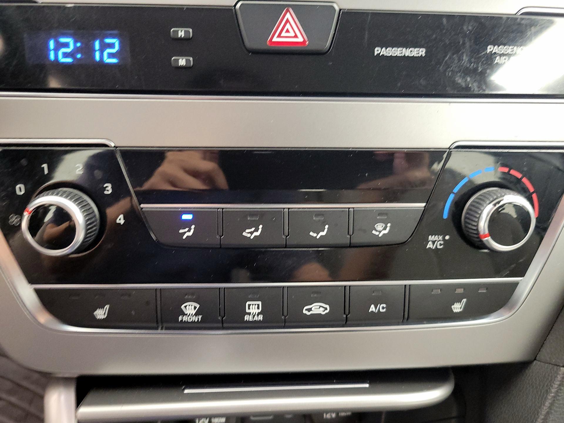 Thumbnail: 2015 Hyundai Sonata - 16