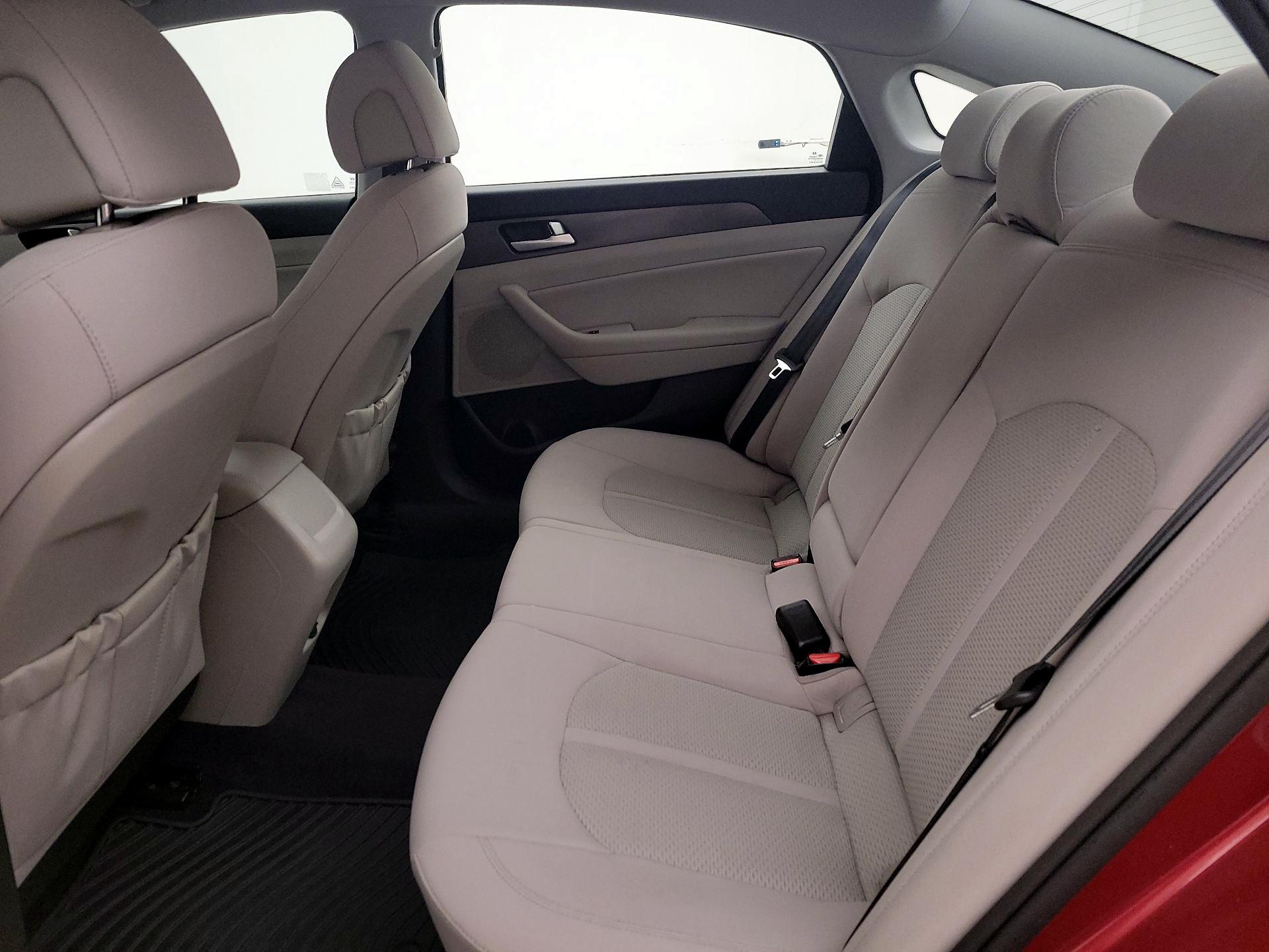 Thumbnail: 2015 Hyundai Sonata - 19