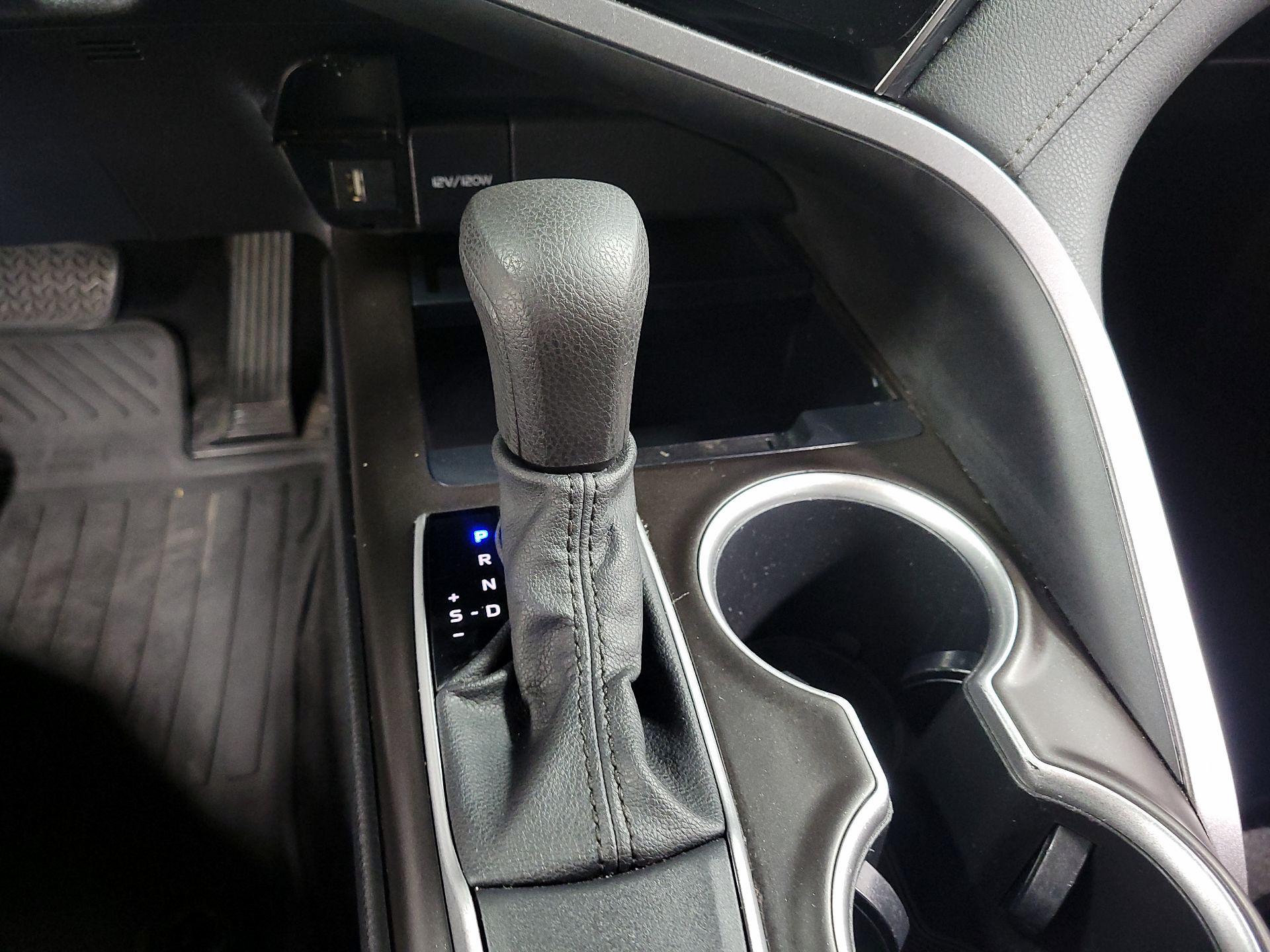 Thumbnail: 2021 Toyota Camry - 17