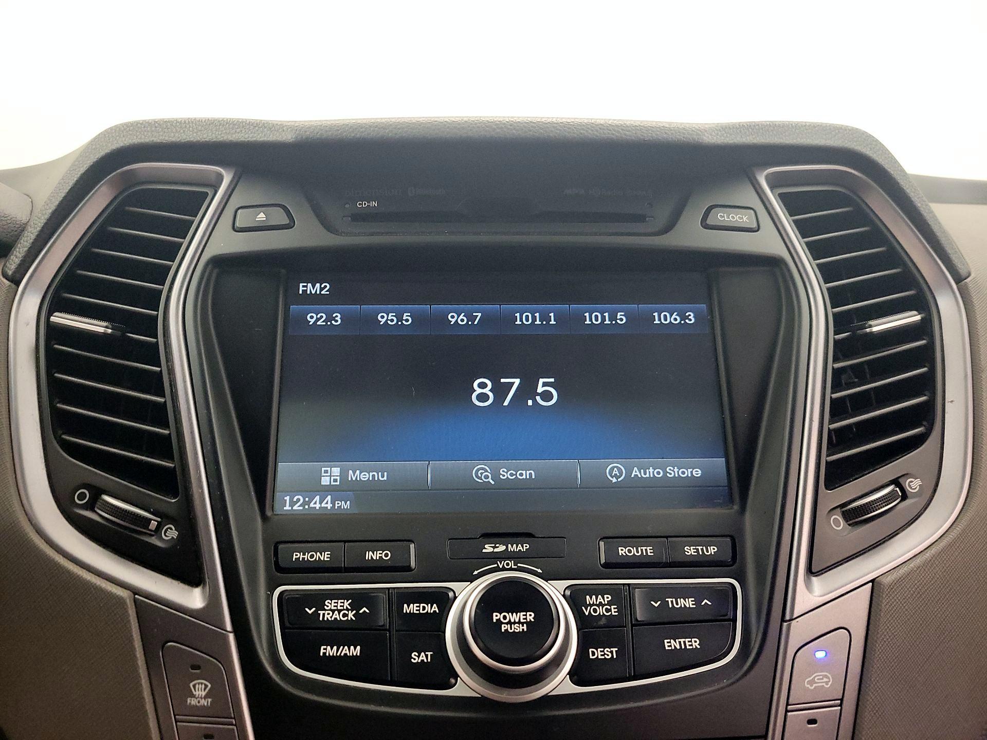 Thumbnail: 2016 Hyundai Santa Fe - 16