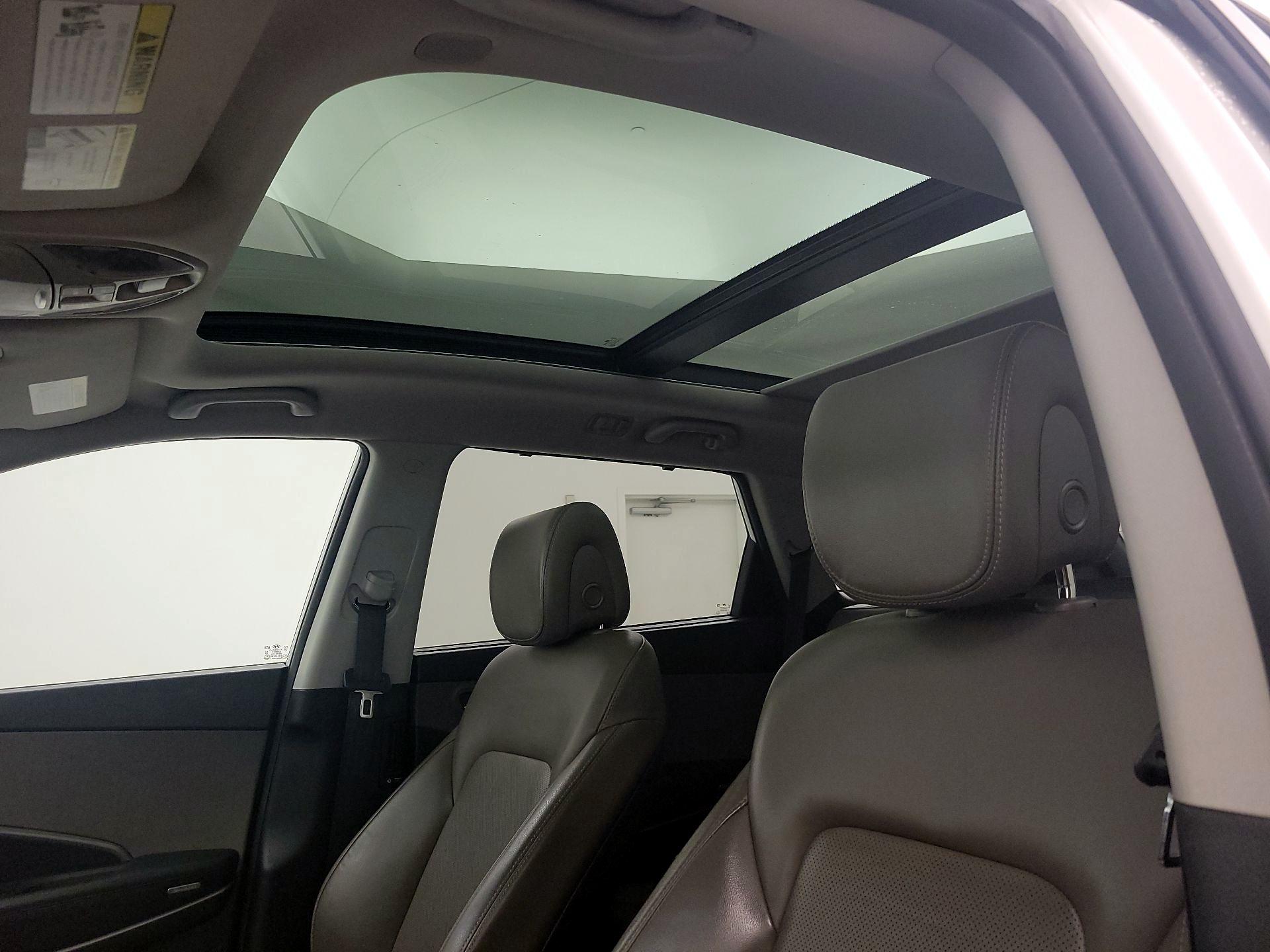 Thumbnail: 2016 Hyundai Santa Fe - 20