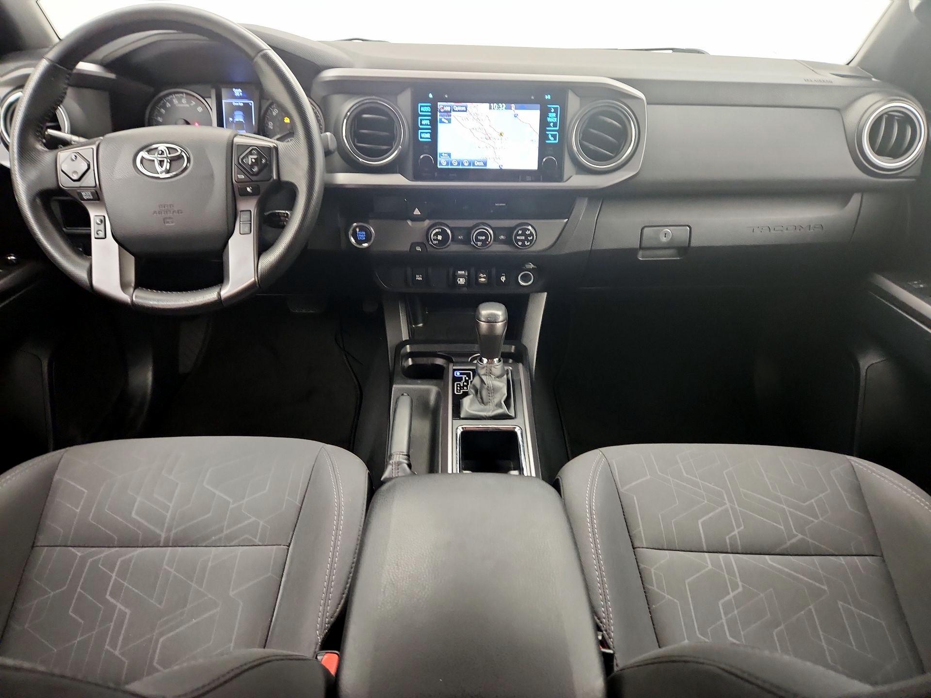 Thumbnail: 2018 Toyota Tacoma - 9