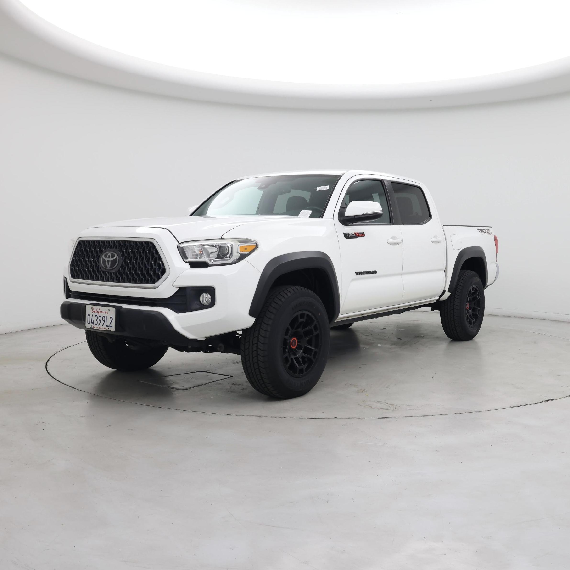 Thumbnail: 2018 Toyota Tacoma - 4