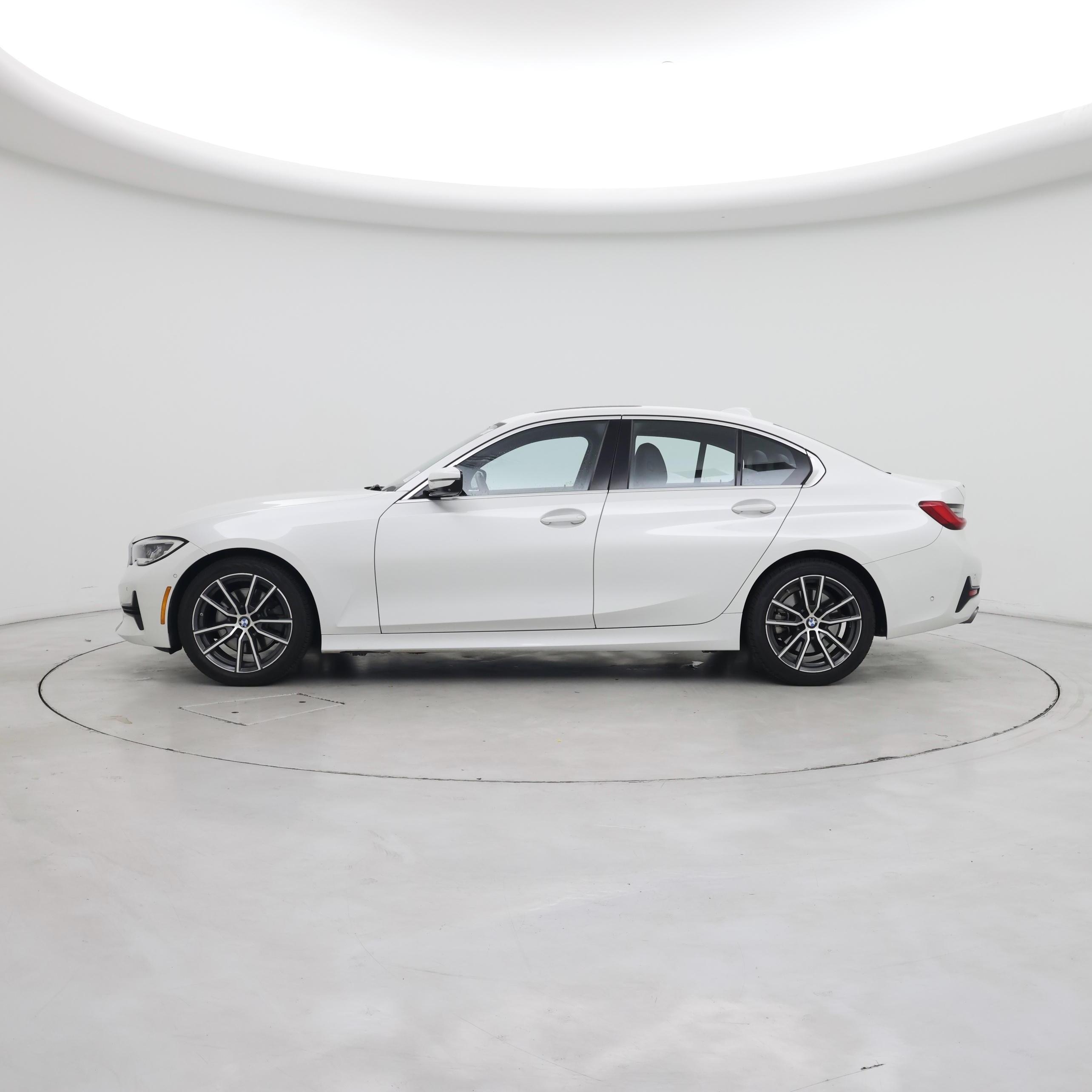 Thumbnail: 2019 BMW 3 Series - 3