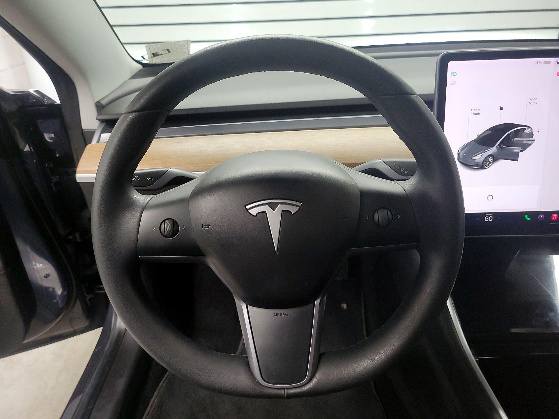 Thumbnail: 2020 Tesla Model 3 - 10