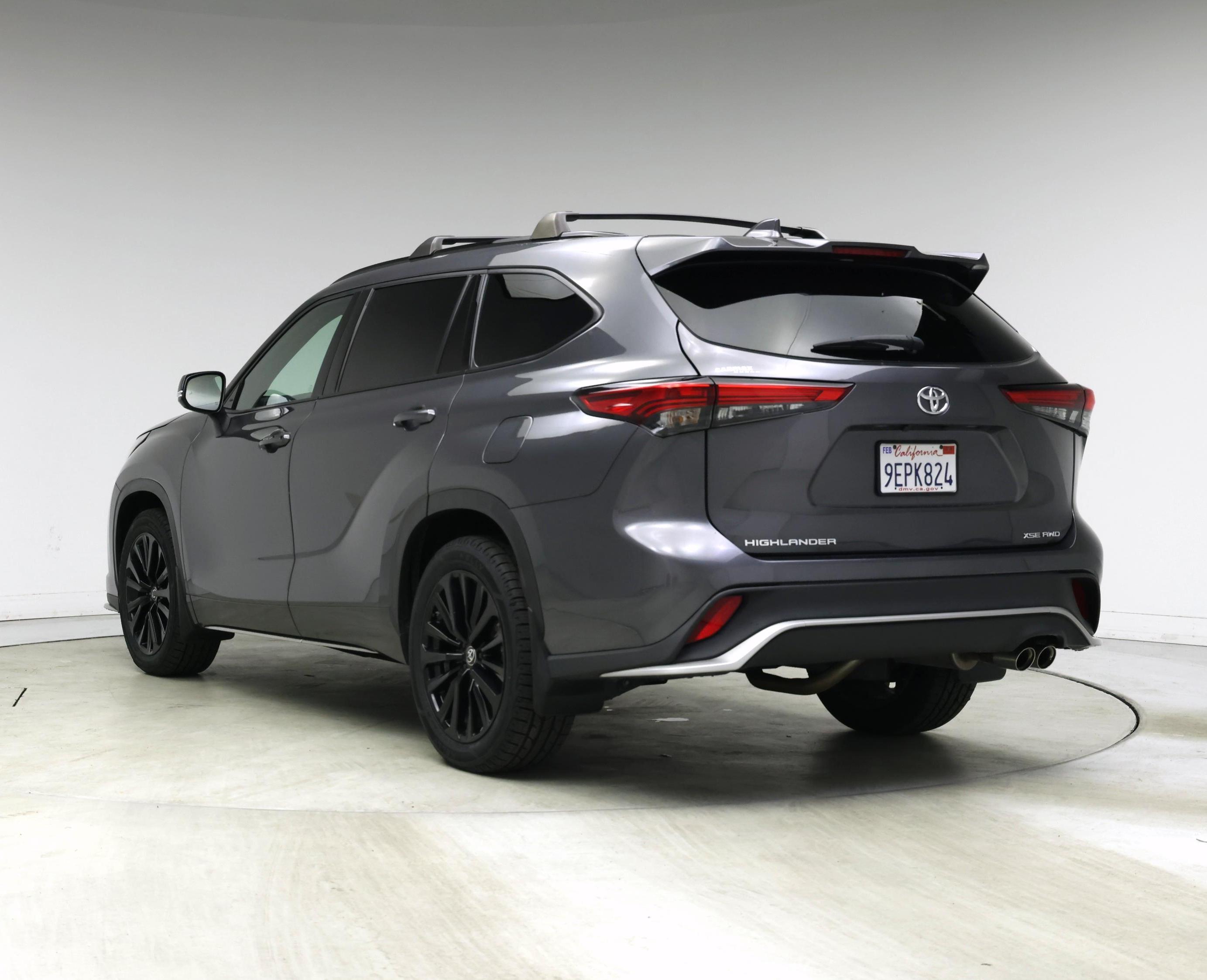 Thumbnail: 2023 Toyota Highlander - 2