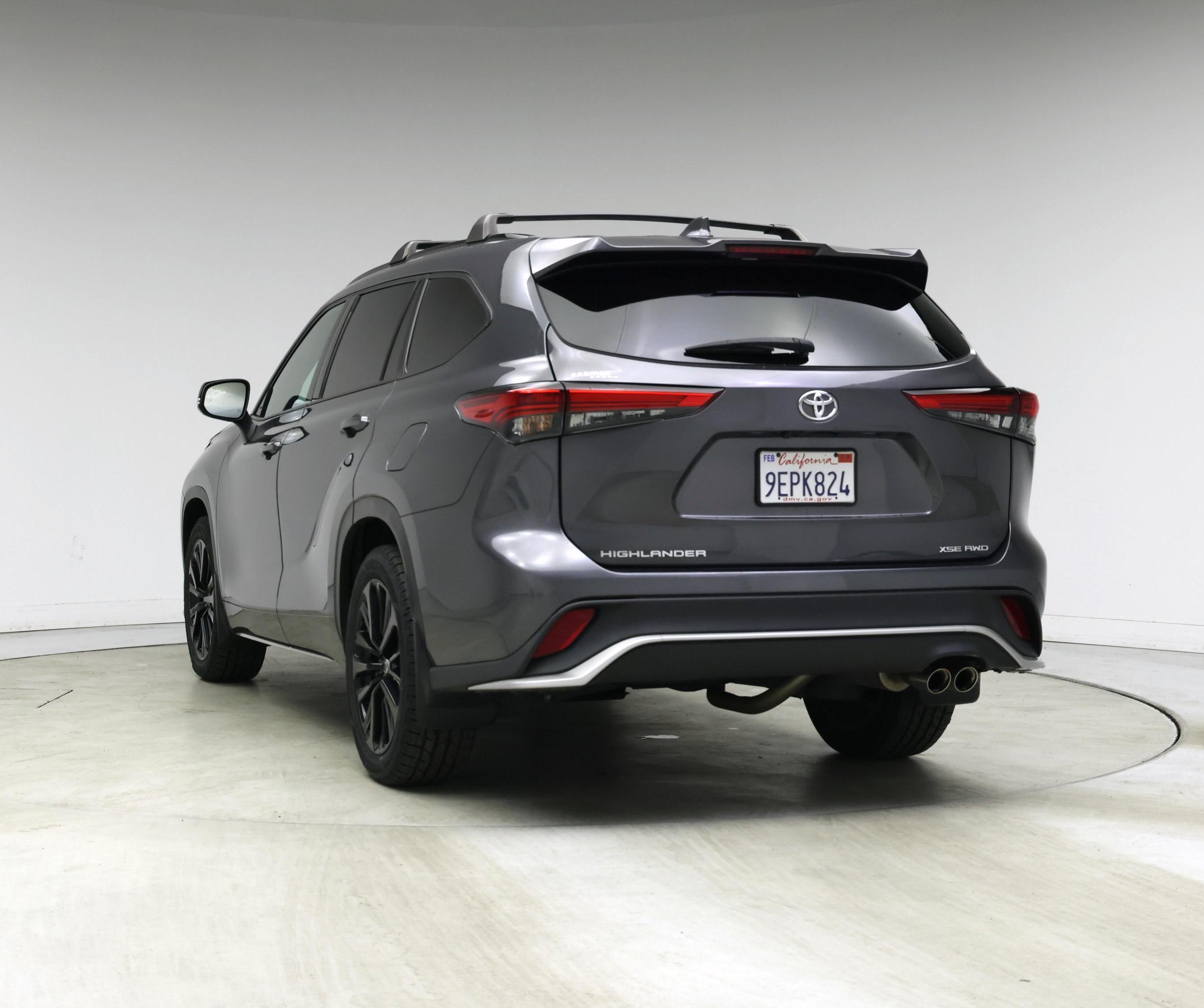 Thumbnail: 2023 Toyota Highlander - 6