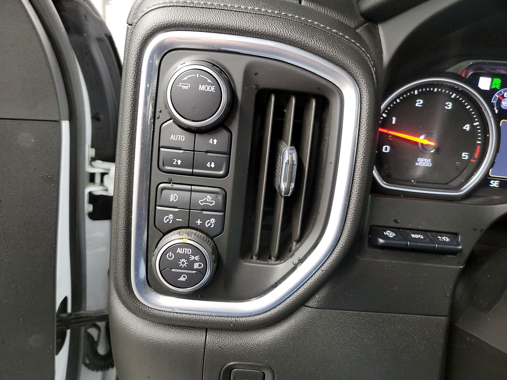 Thumbnail: 2021 Chevrolet Silverado 3500 - 13