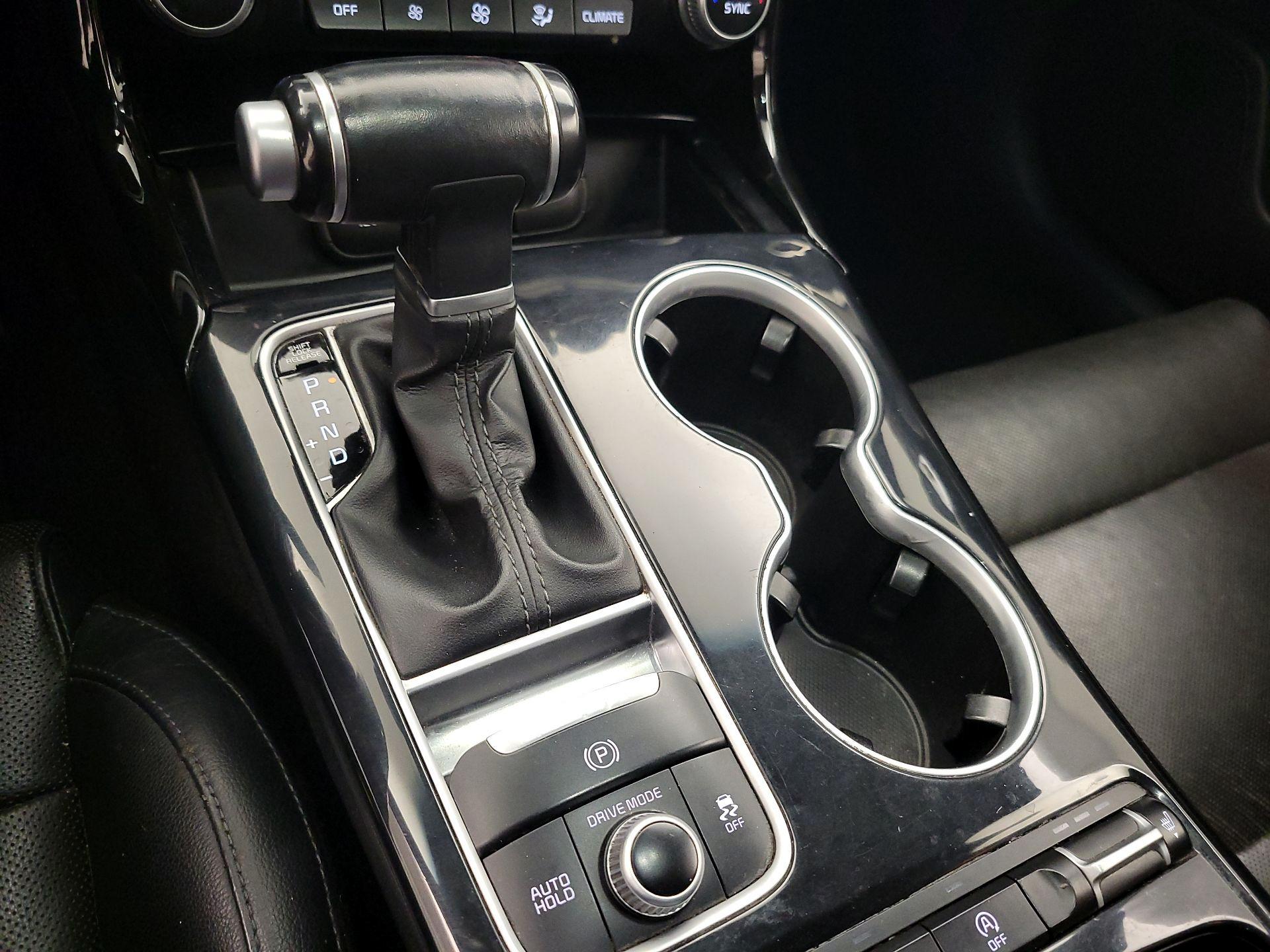 Thumbnail: 2018 Kia Stinger - 18