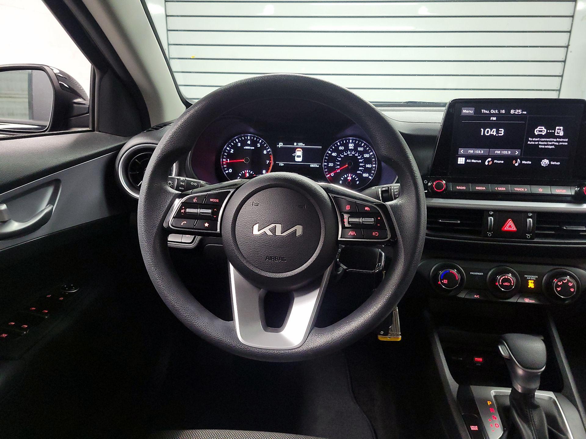 Thumbnail: 2024 Kia Forte - 10