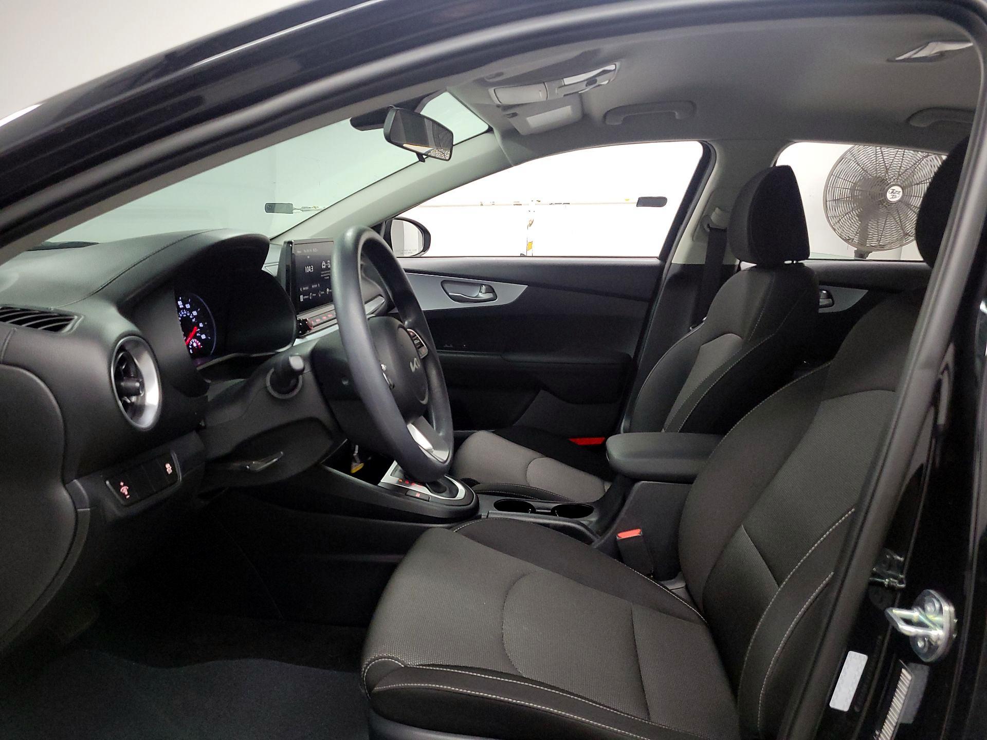 Thumbnail: 2024 Kia Forte - 11